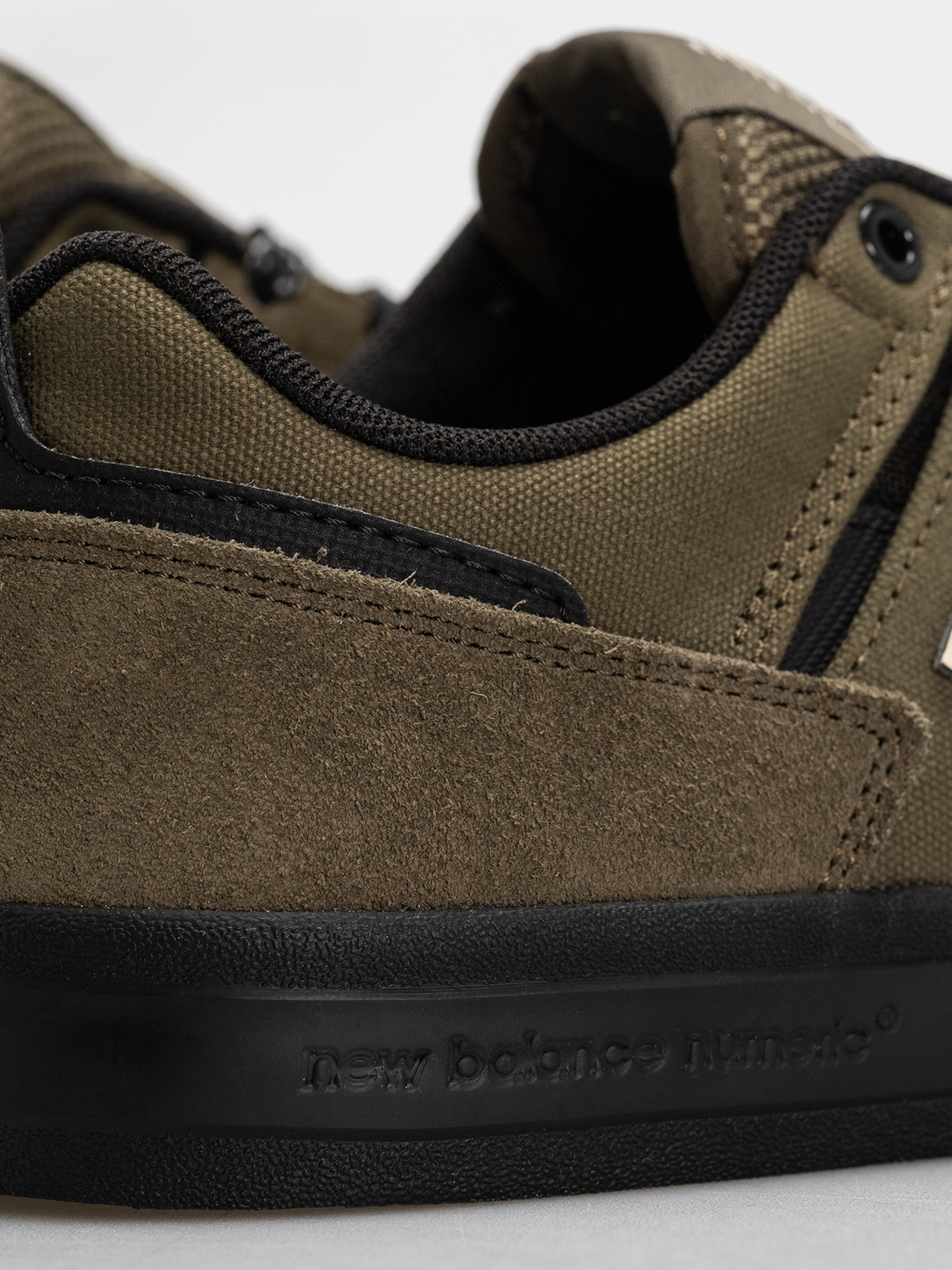 New Balance 306 Schuhe (dark moss/black)