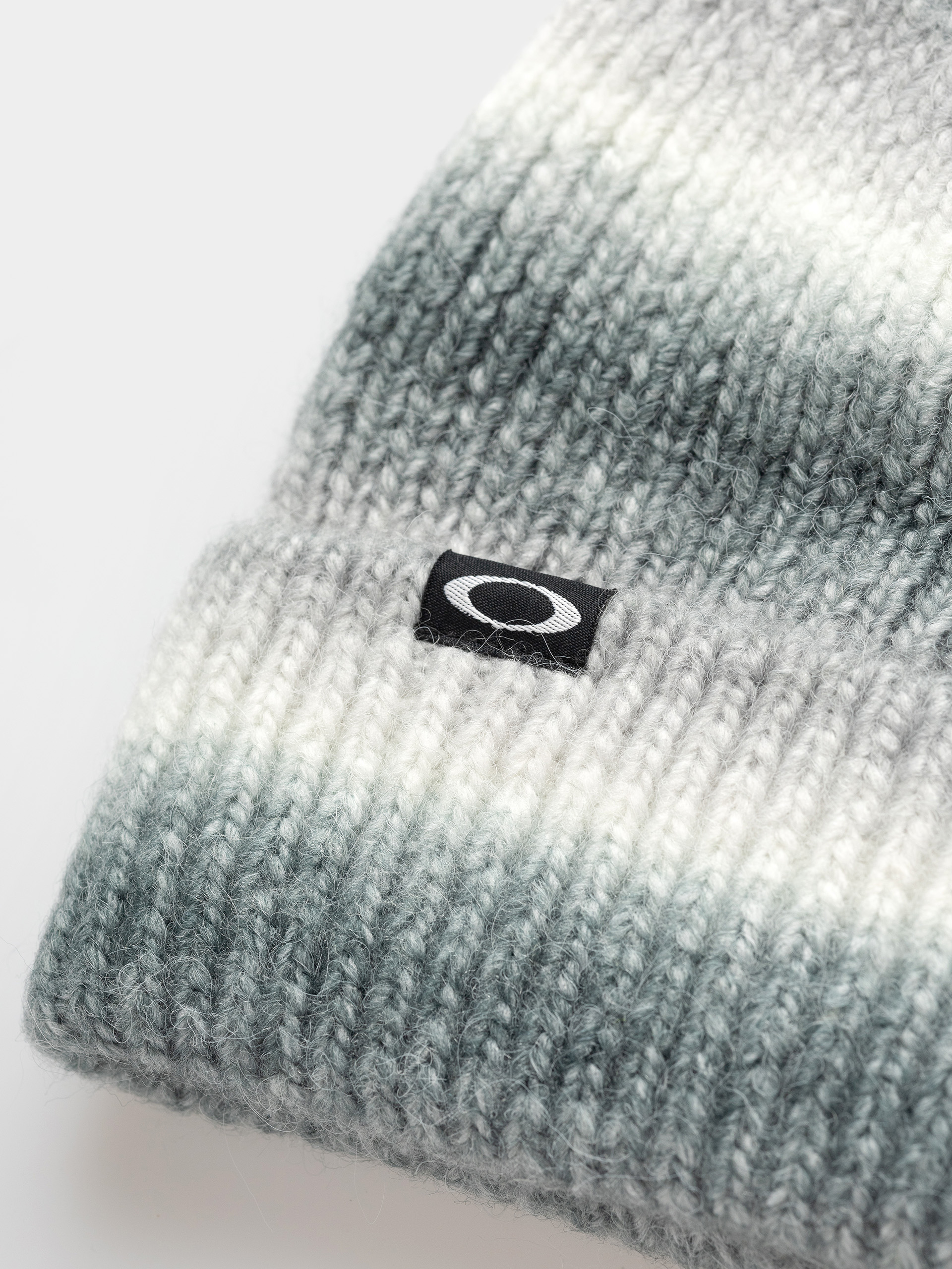 Oakley Ellipse Gradient Beanie (black gradient)