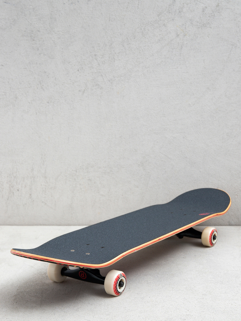 Cartel Skateboards Draak Skateboard (red)