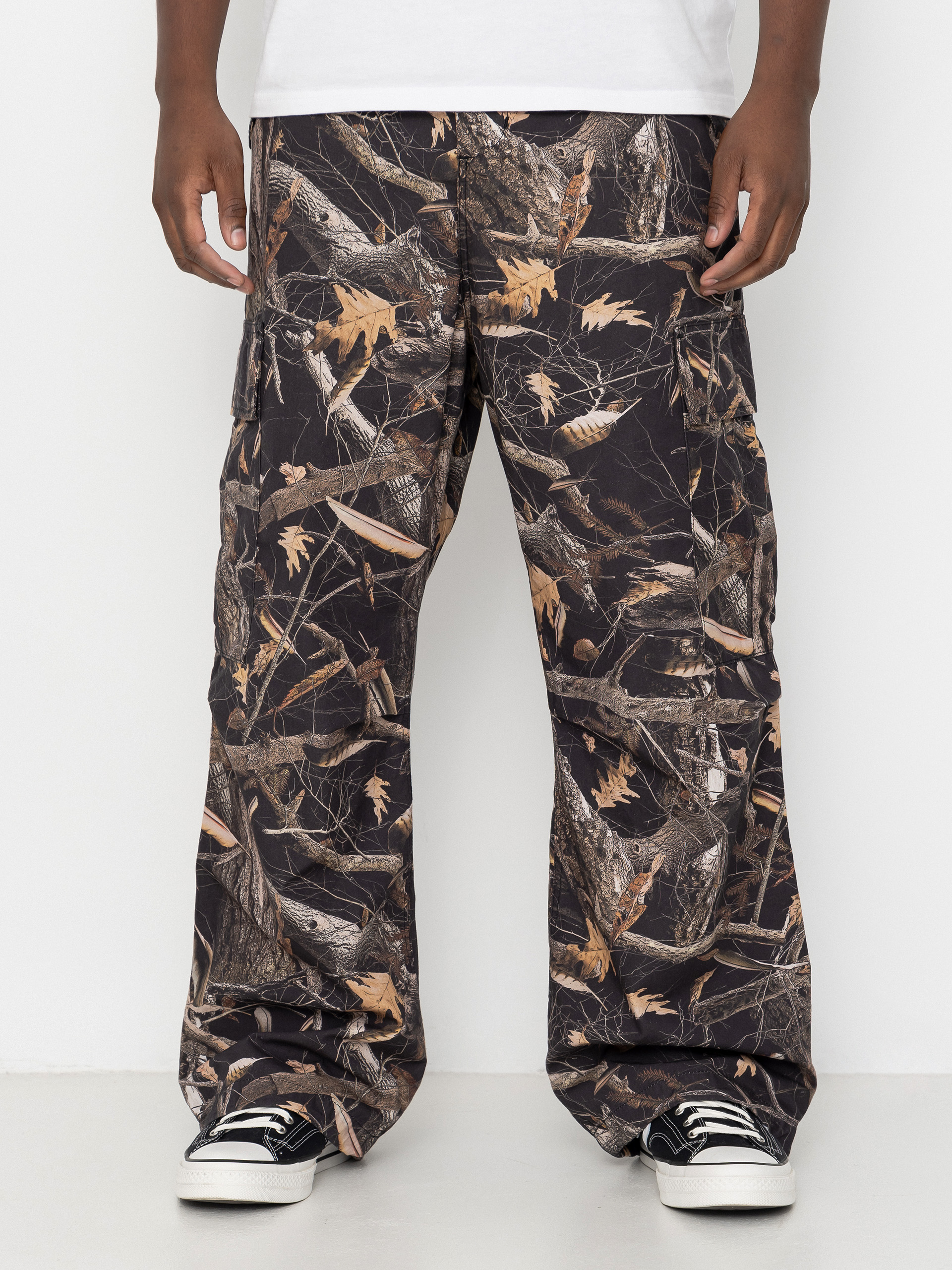 Carhartt WIP Osborn Cargo Pants (camo feather tree black/rinsed)