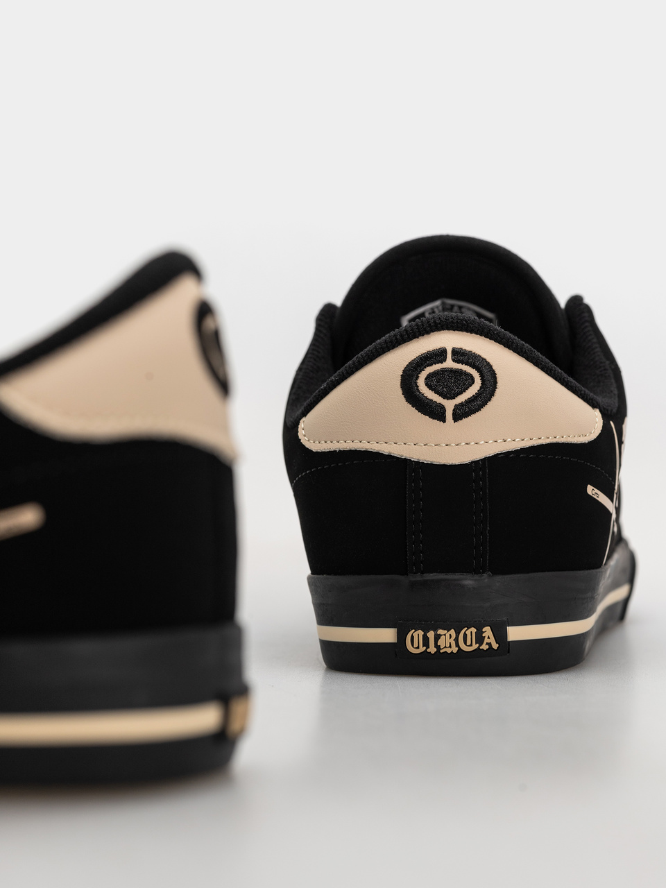 Circa Schuhe Buckler Sk (black sand)
