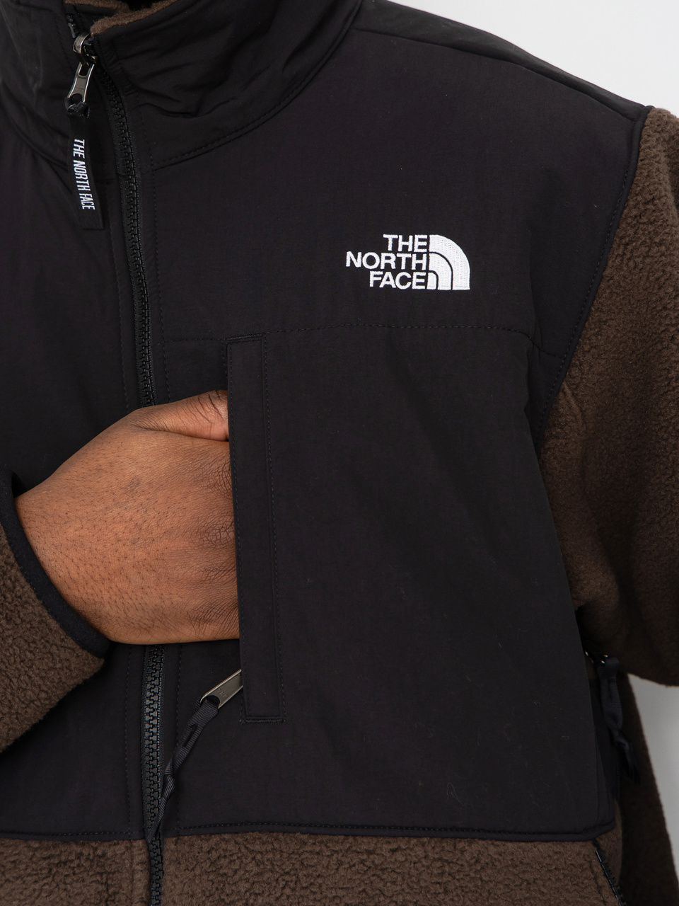 The North Face Retro Denali Jacket (dark chestnut/tnf black)