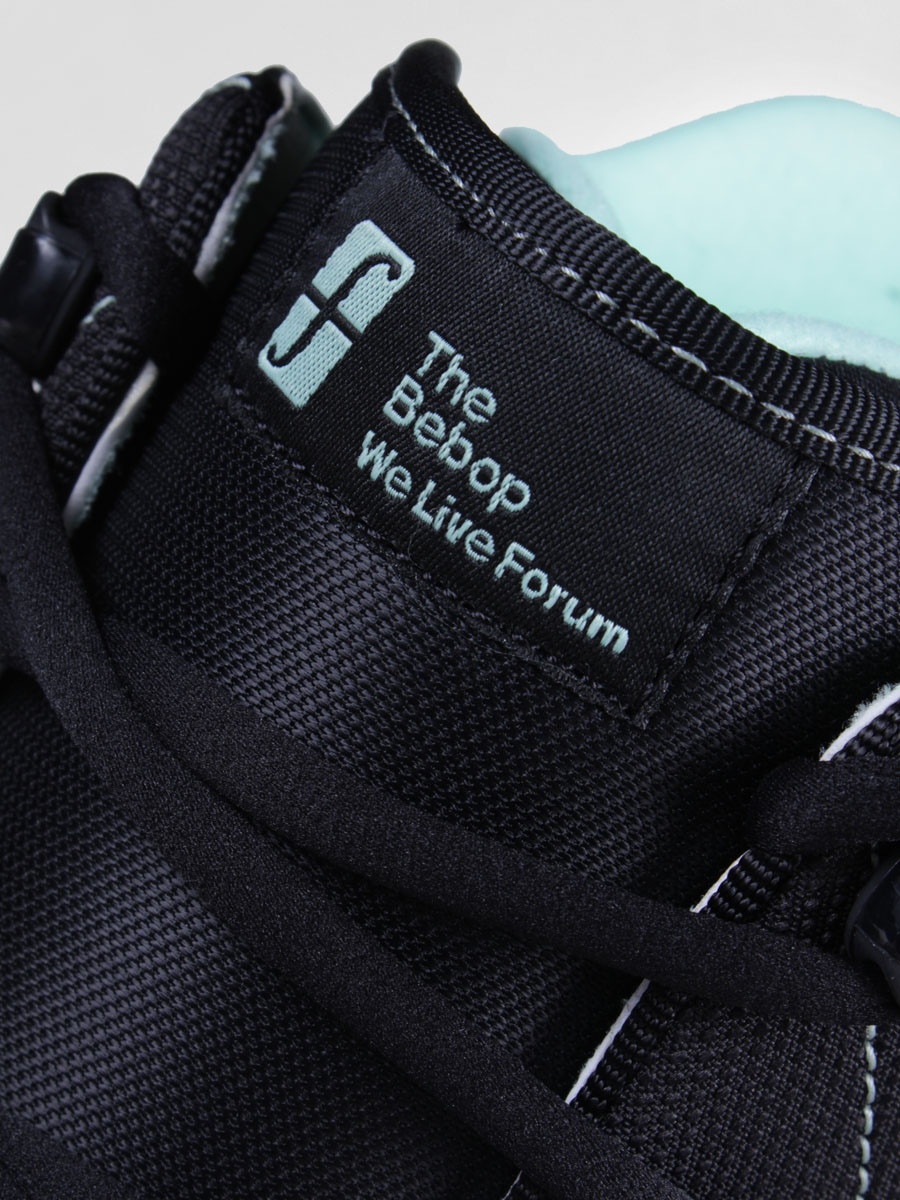 Womens Forum snowboard boots The Bebop (black is the new black)