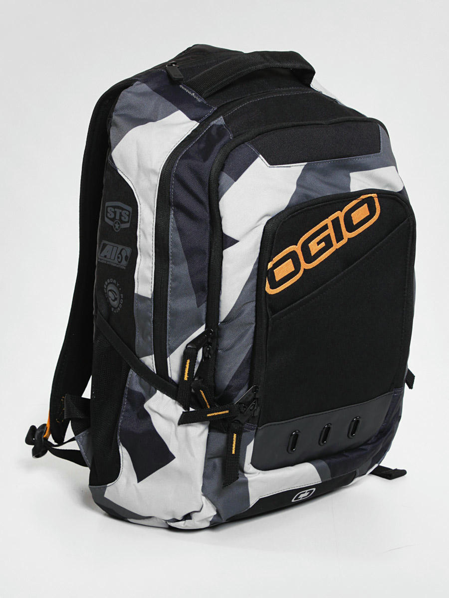 Ogio clutch 2024