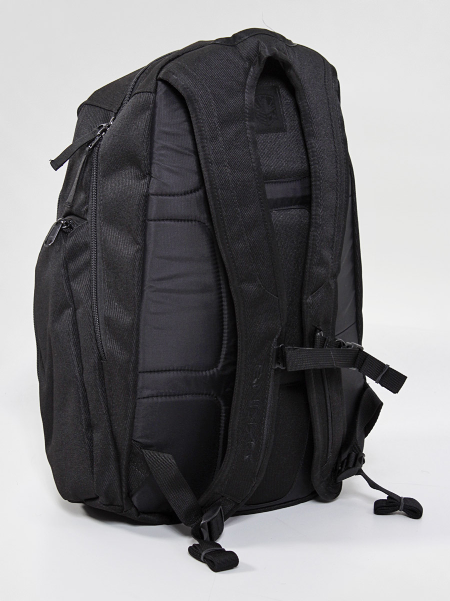 Dakine Backpack Covert (black)