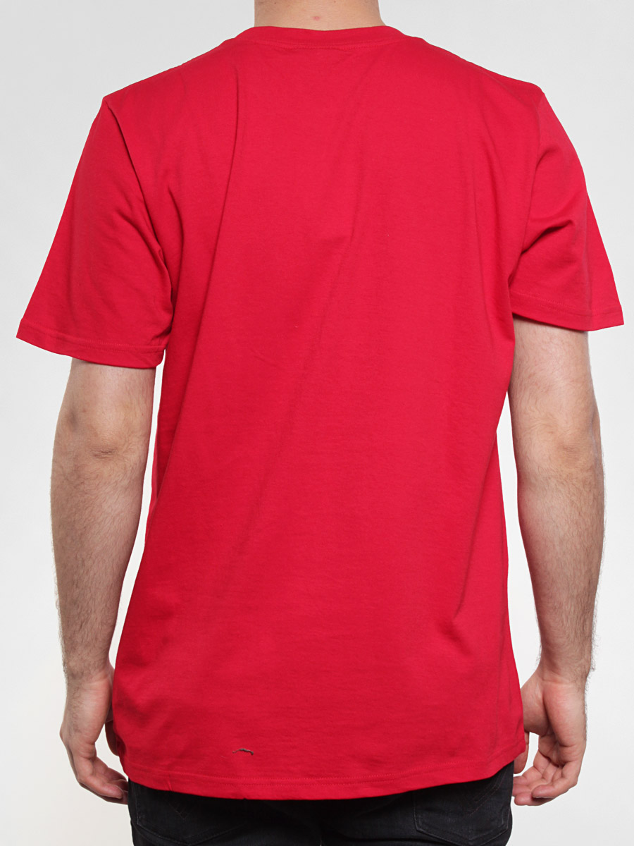 red carhartt shirt