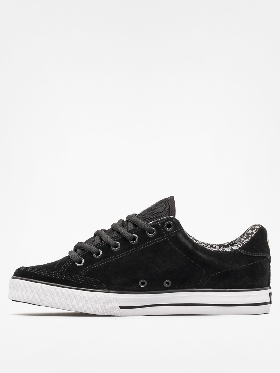 circa skull shoes