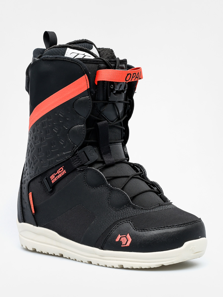 medium stiff snowboard boots