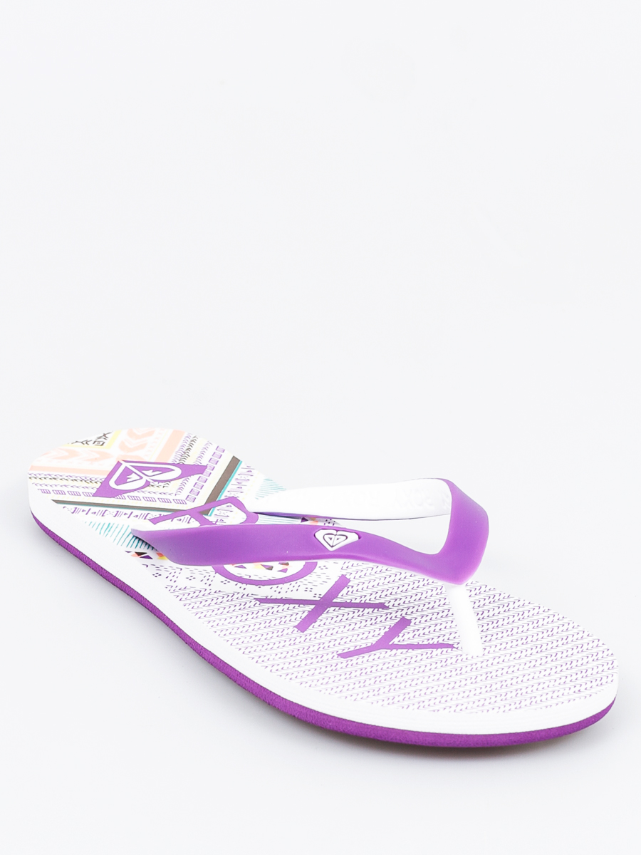 white roxy flip flops