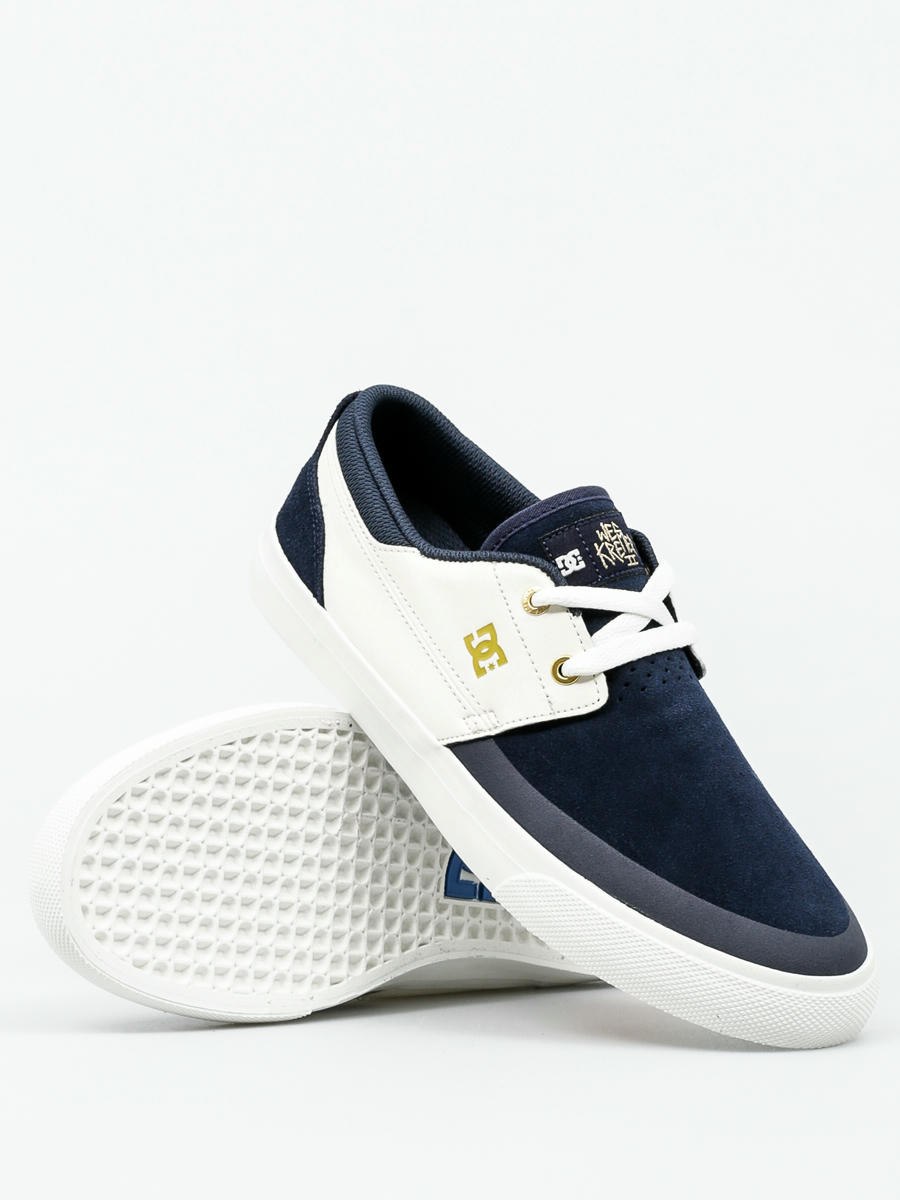 blue and white dc shoes