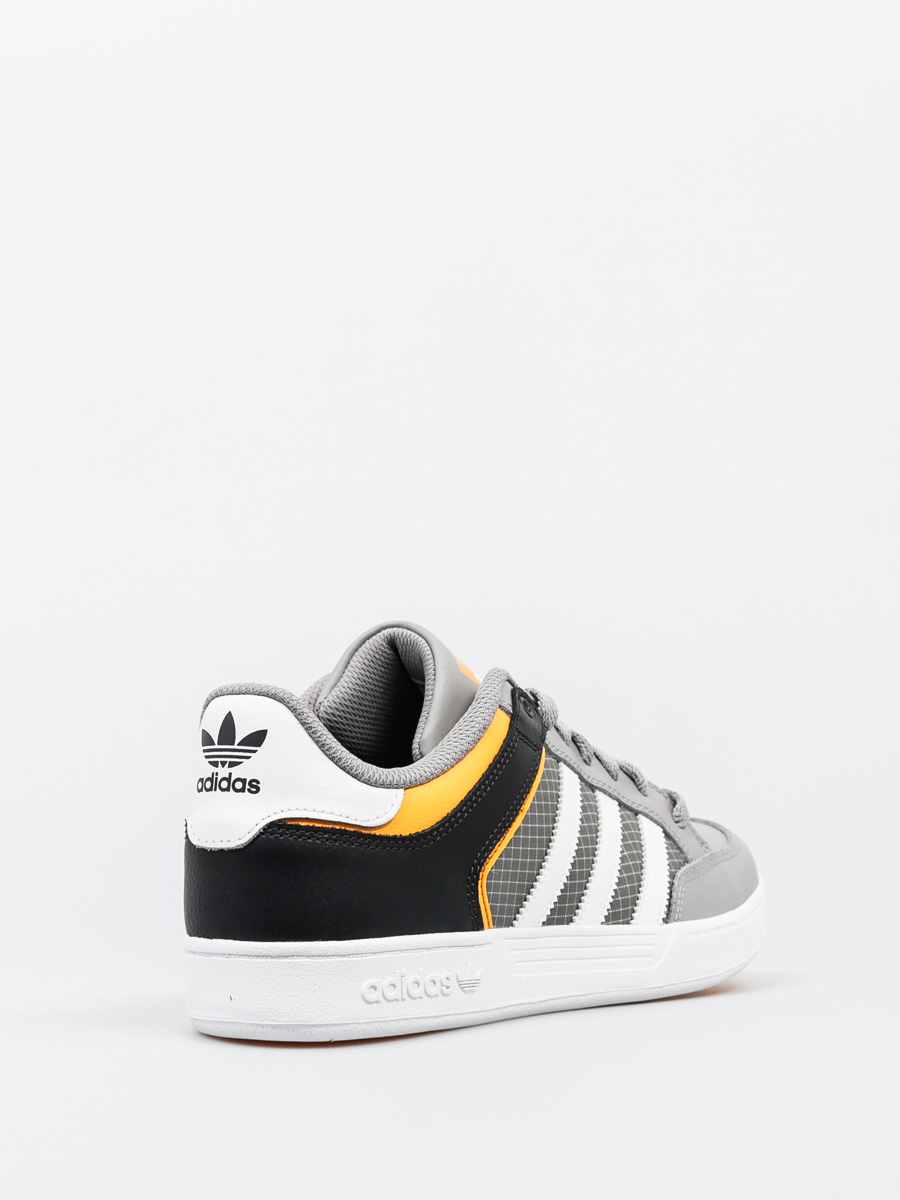 adidas Shoes Varial Low (mgsogr/ftwwht/sogold)