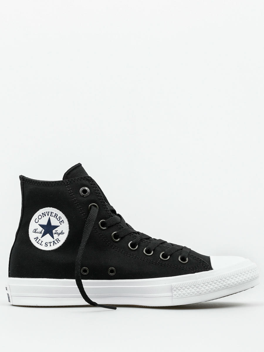 manufactures chuck taylor sneakers
