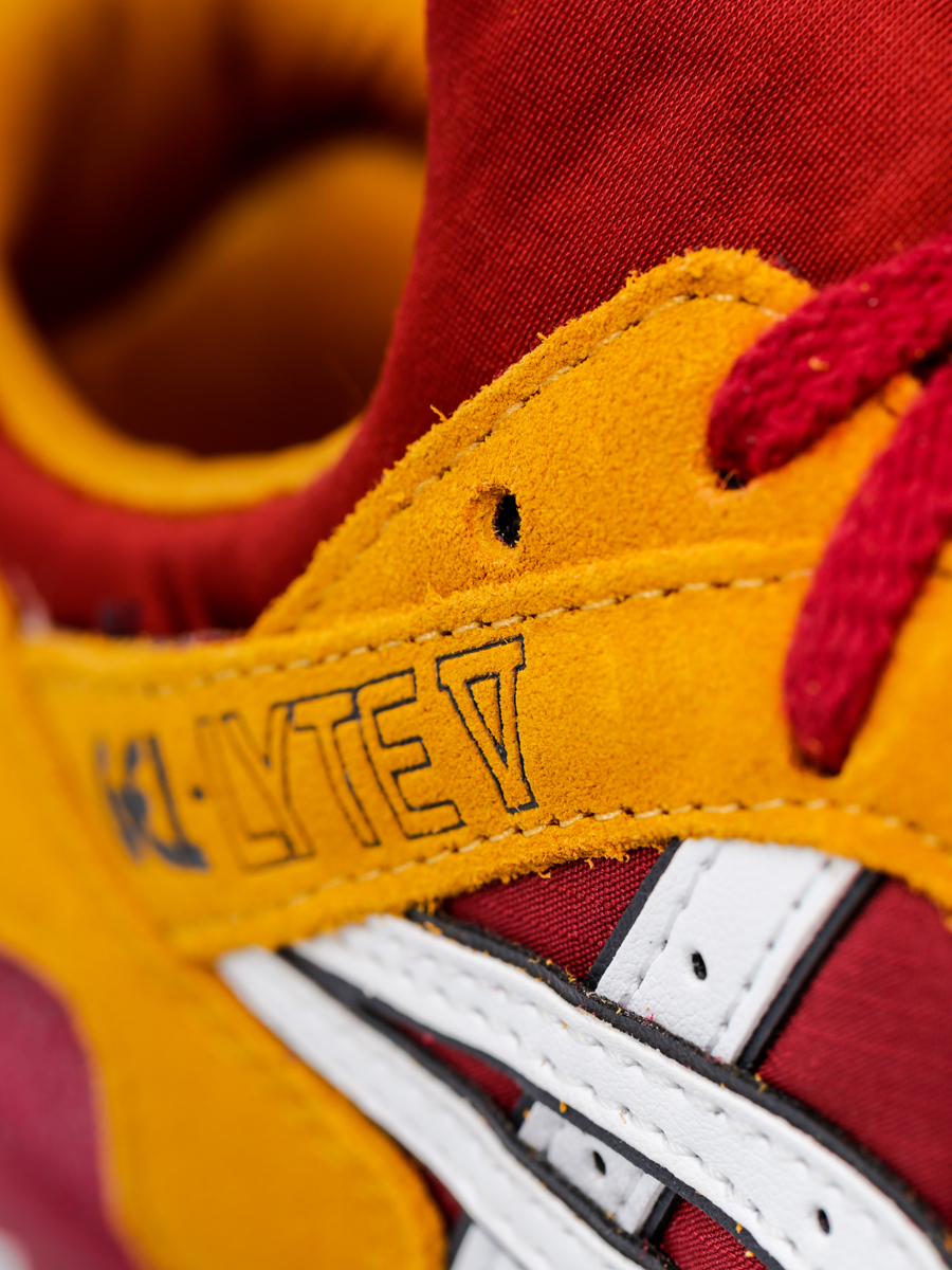 Asics Shoes Gel Lyte V Wmn (burgundy/white)
