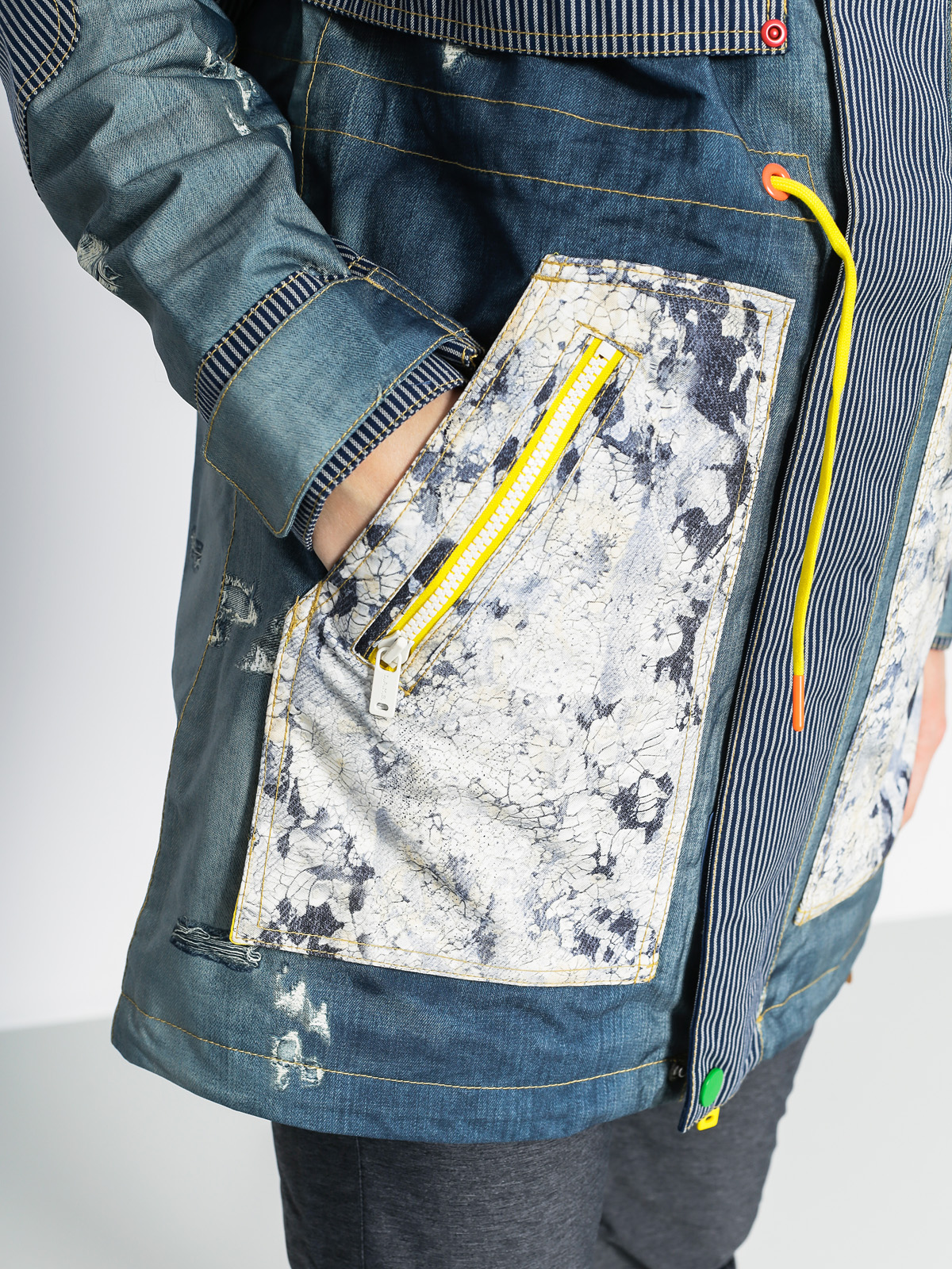 Womens Burton Snowboard jacket Lamb Riff Parka (denim print)