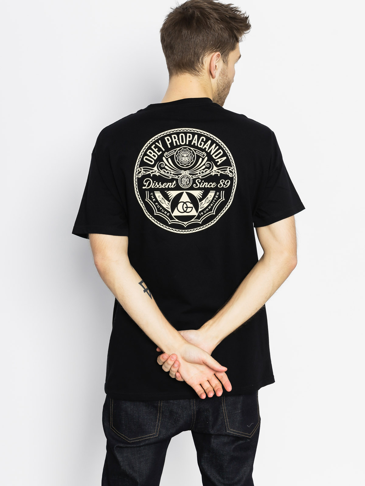 OBEY T-shirt Pyramid Of Dissent Premium (black)