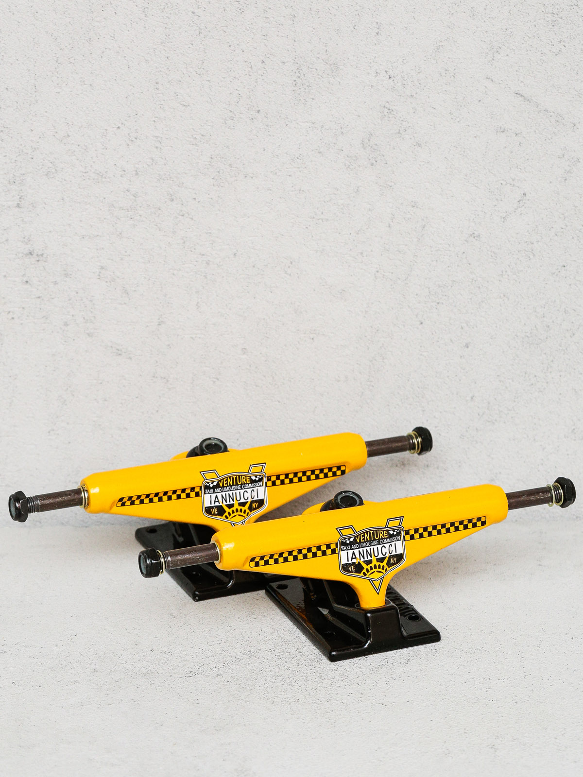 Venture Trucks Iannucci Transit Low (yellow/black)