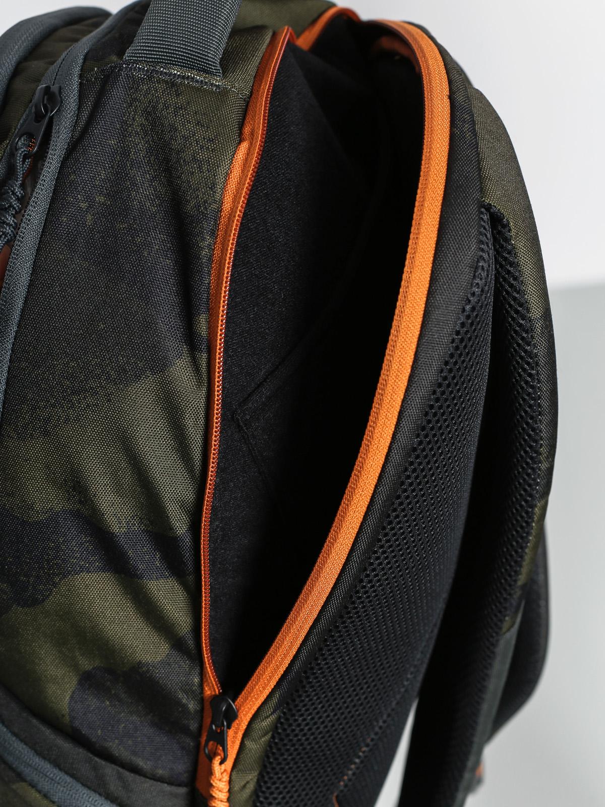 volcom vagabond backpack