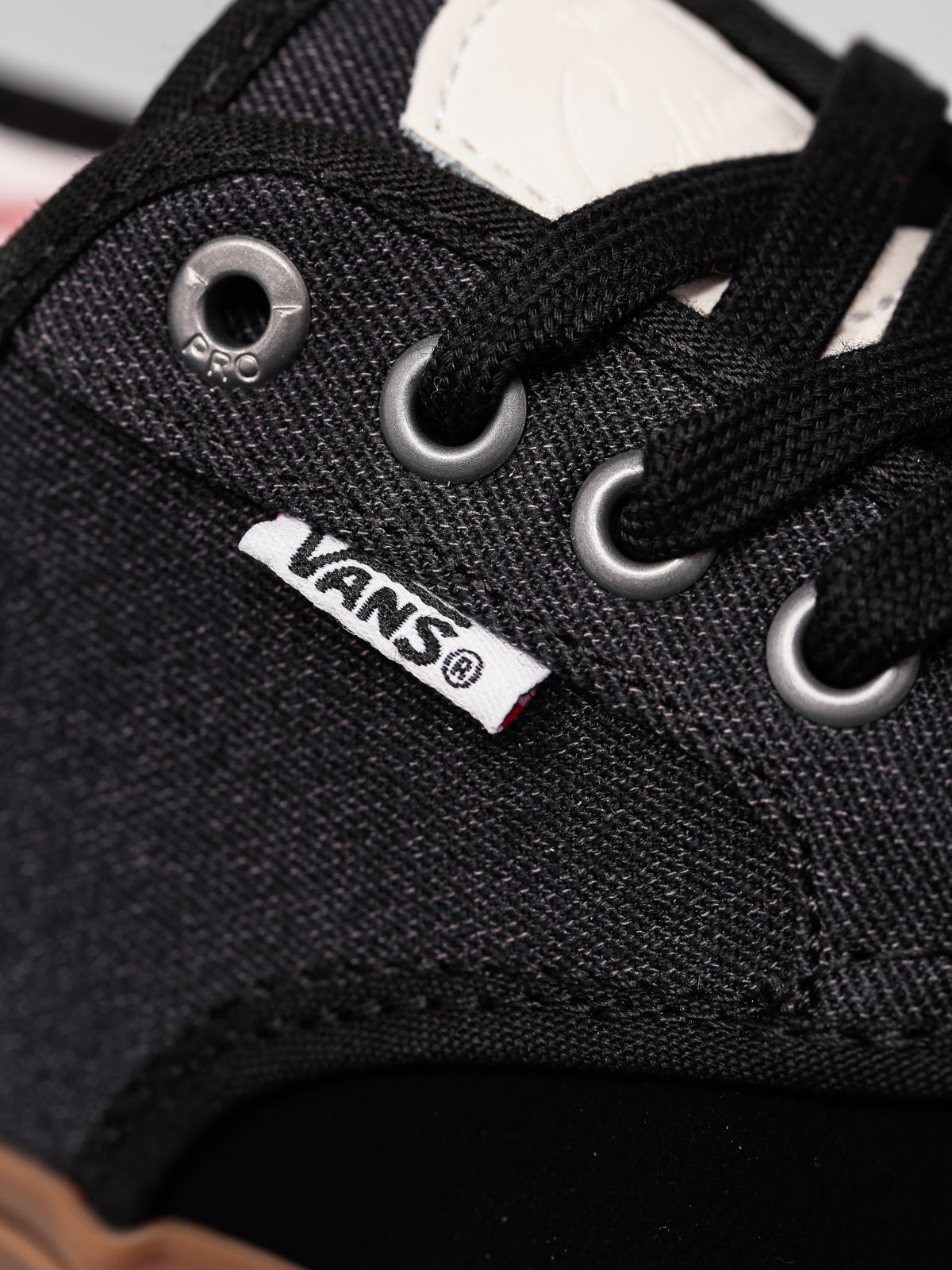Vans Shoes Chima Ferguson Pro (covert twill/black/gum)