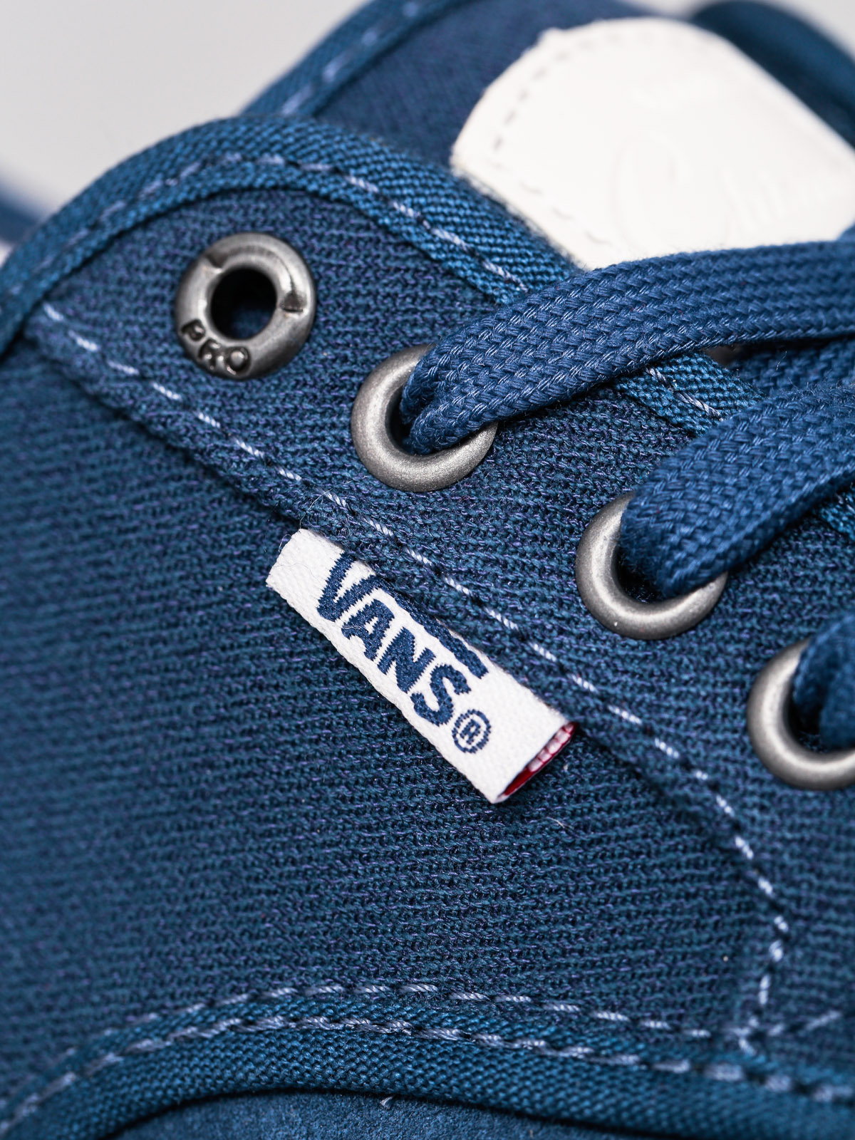 Vans Shoes Chima Ferguson Pro (covert twill/blue/gum)