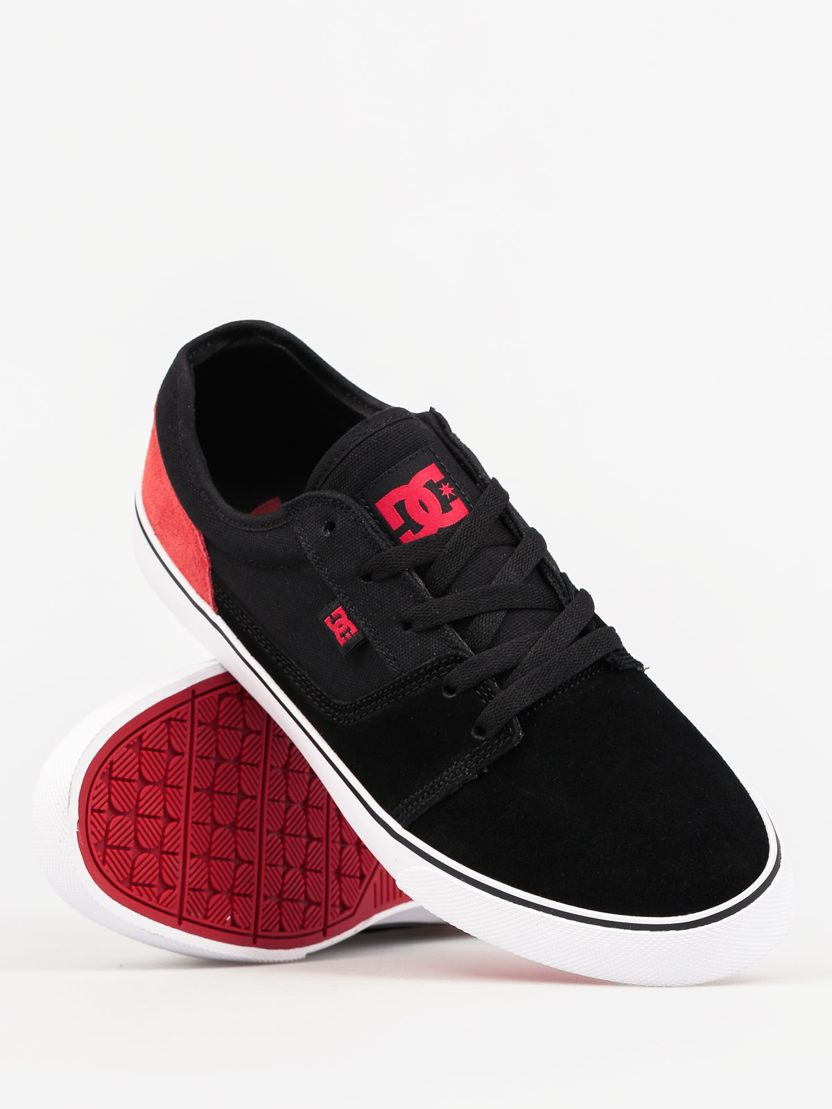 dc shoes black and red