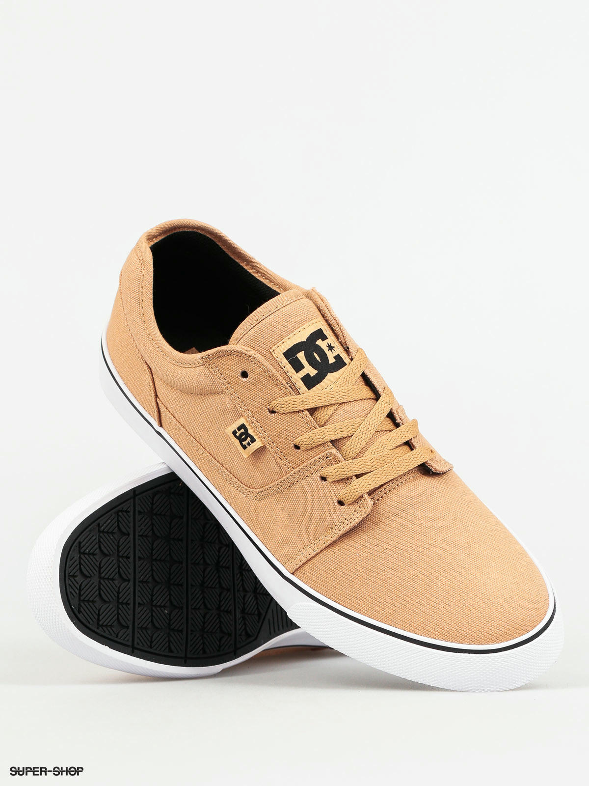 Dc discount shoes camel