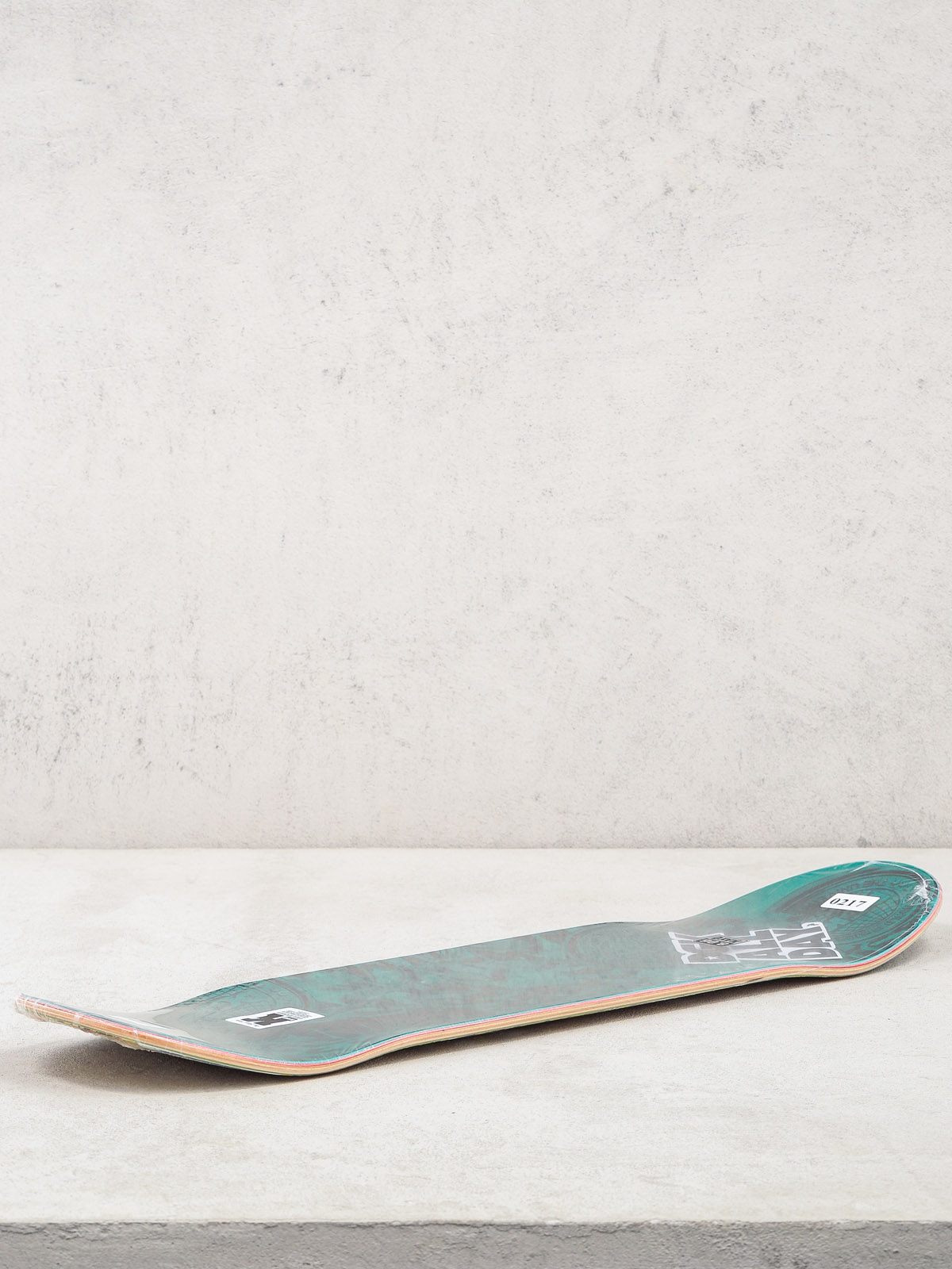 DGK Deck Williams Medalion (gold/white)