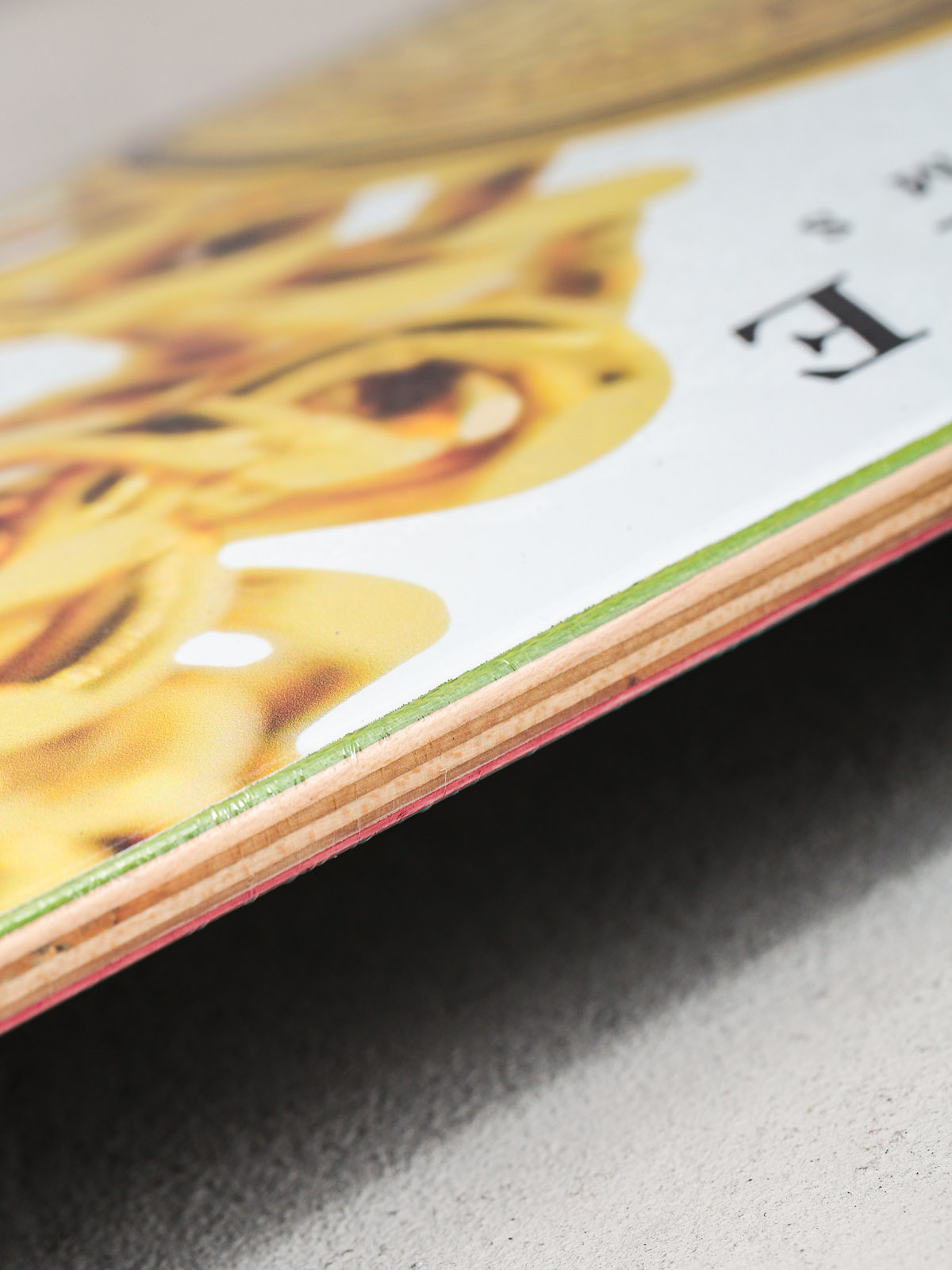 DGK Deck Williams Medalion (gold/white)