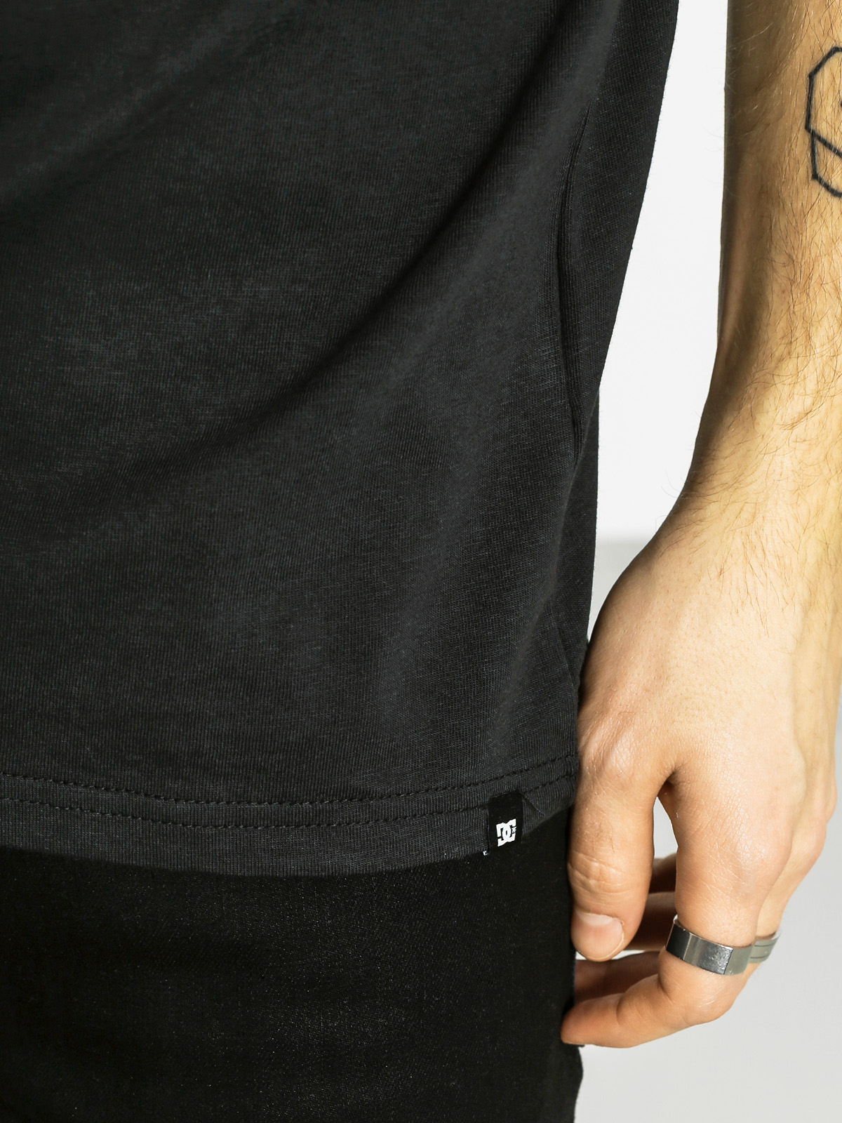 DC T-shirt Minimal 16 (black)