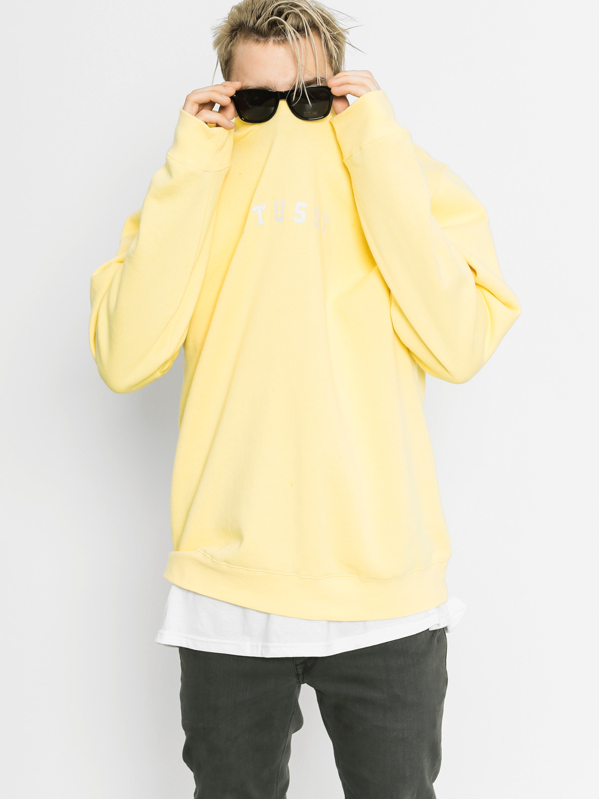 Stussy Sweatshirt Felt App (pale yellow)