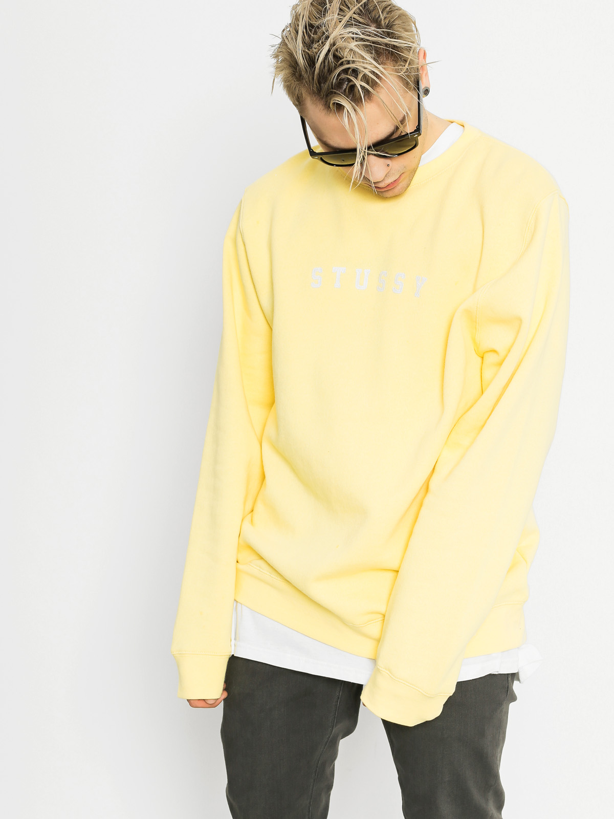 Stussy Sweatshirt Felt App (pale yellow)