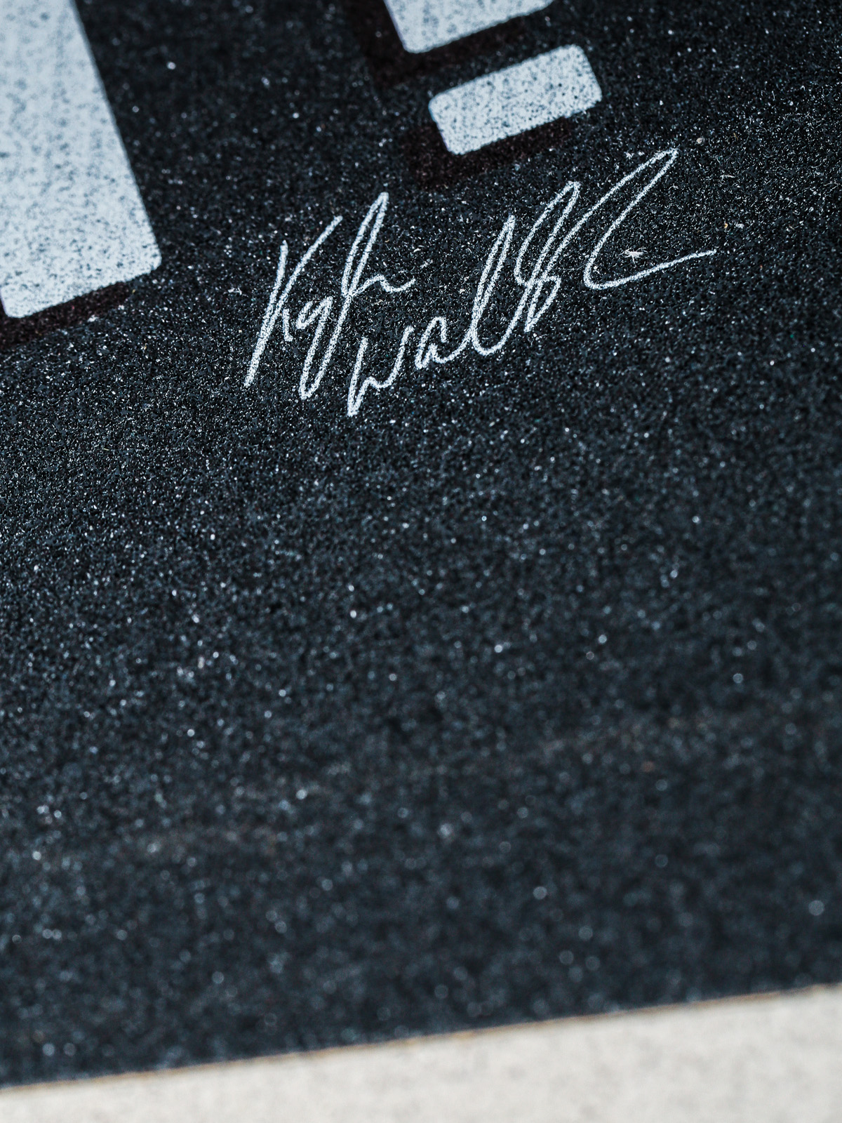 Shake Junt Grip Tape Kyle Walker (white)