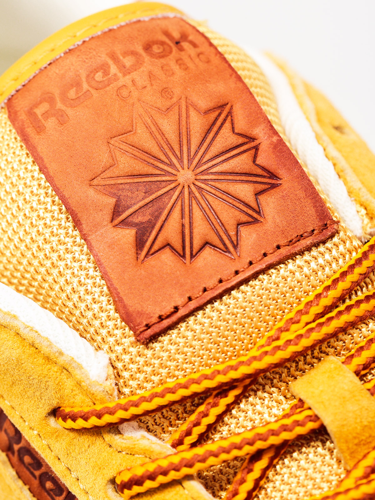 Reebok Shoes Classic Leather Ol (golden wheat/steel/gold)