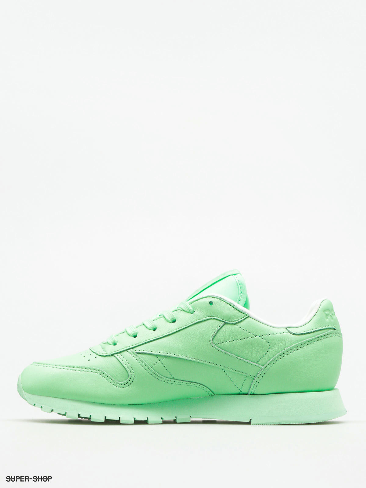 Mint green deals reebok classics