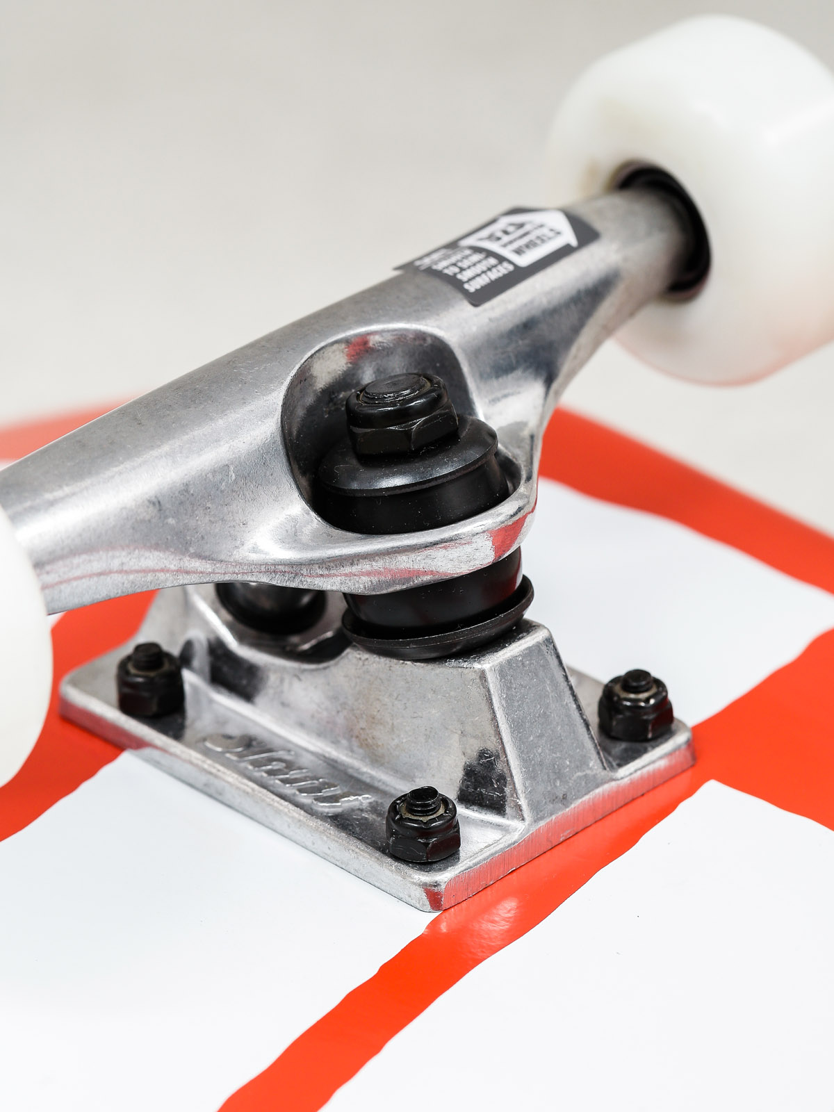 Almost Skateboard Side Pipe (red)