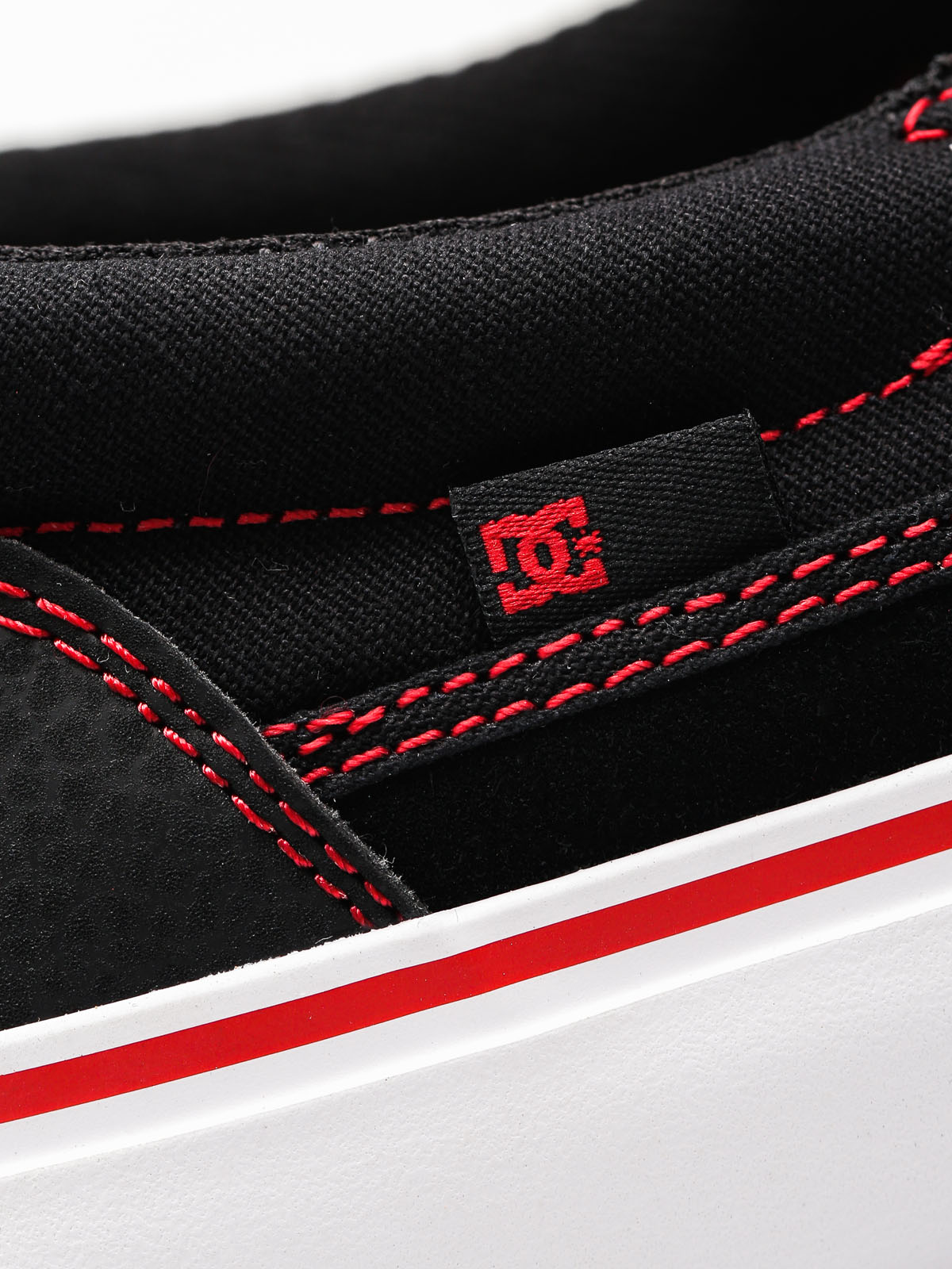 dc shoes slip on