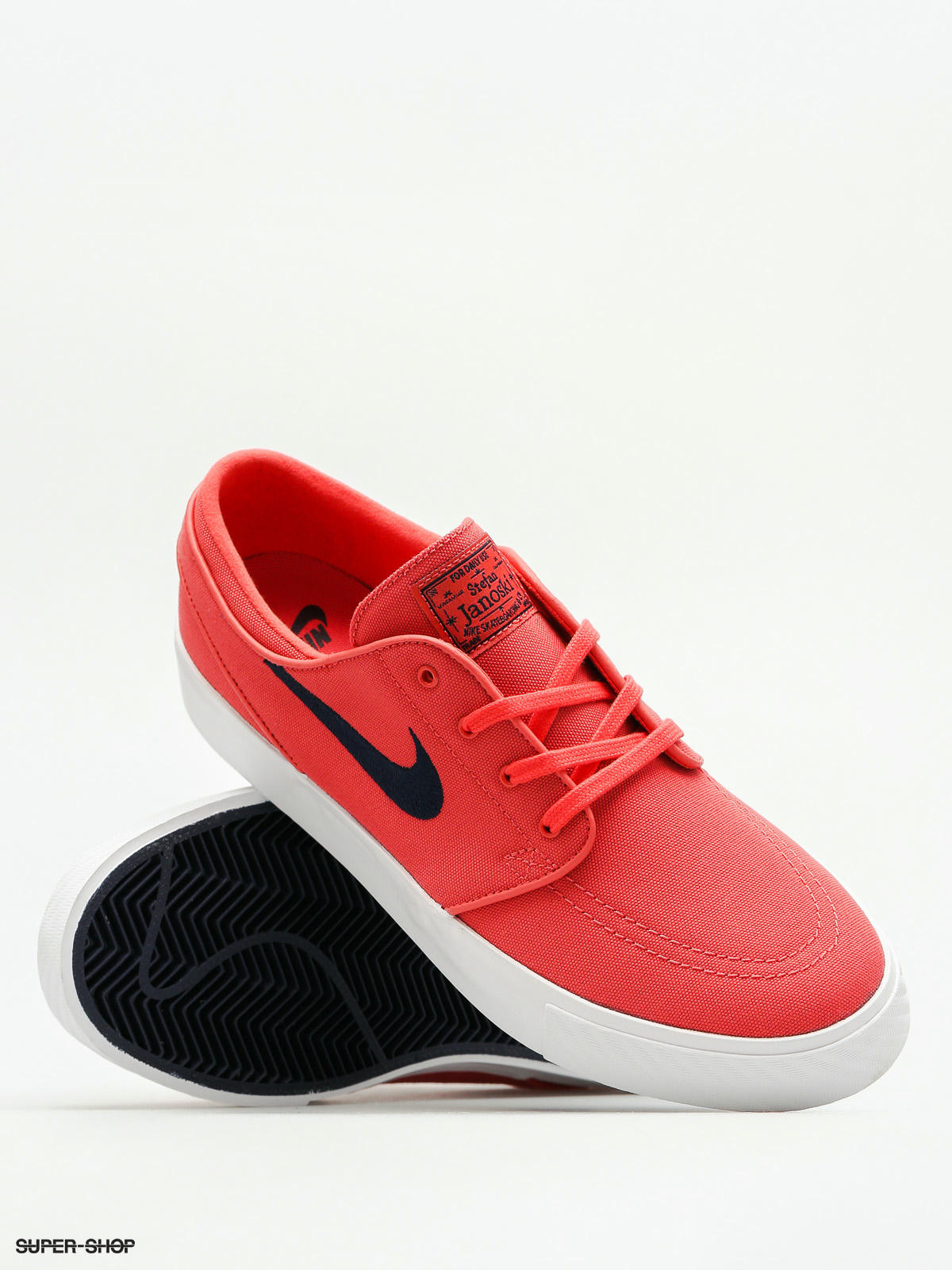 red nike sb trainers