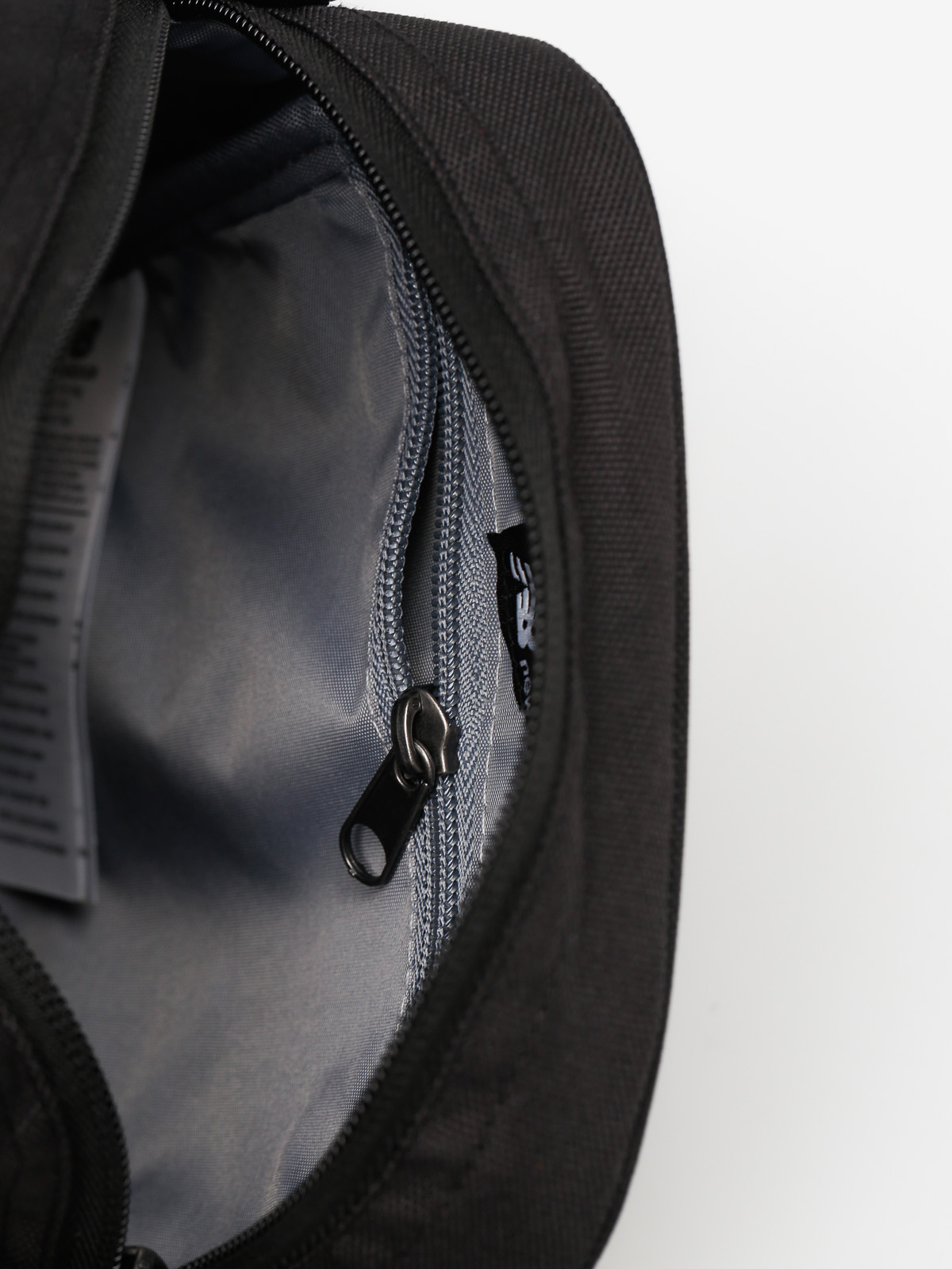 New Balance Tasche Core City Bag (black)