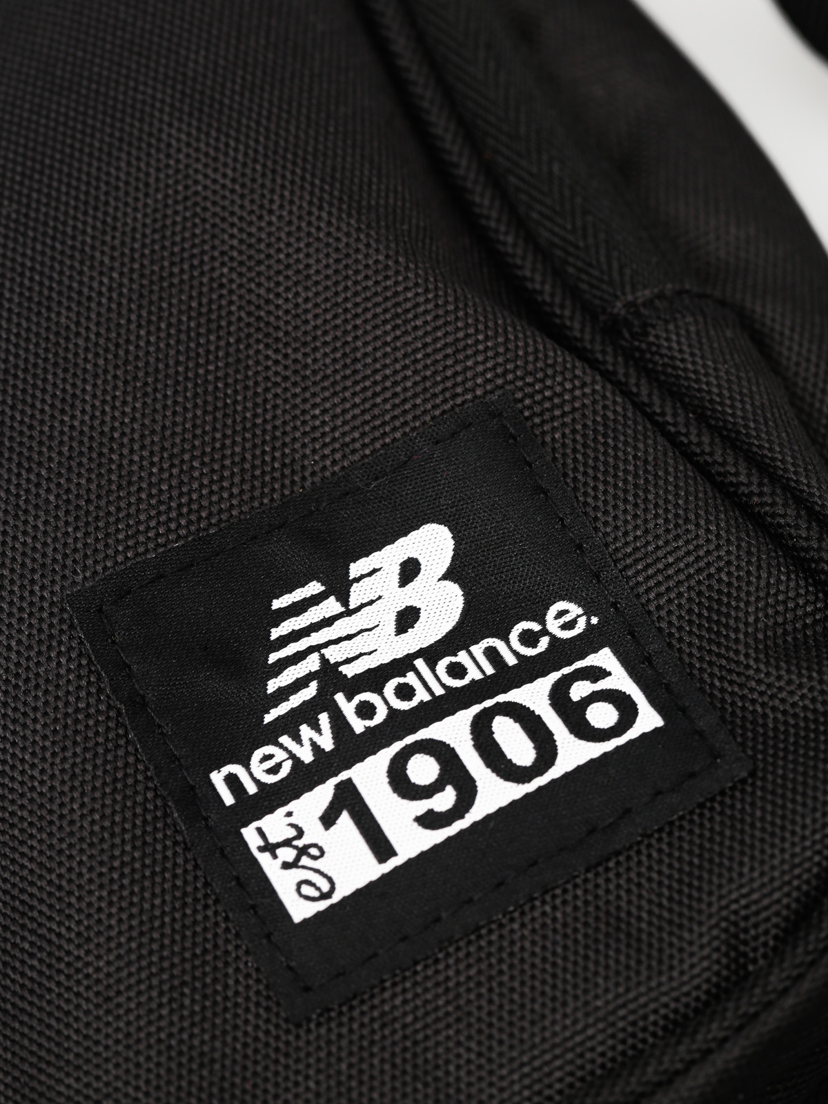 New Balance Tasche Core City Bag (black)