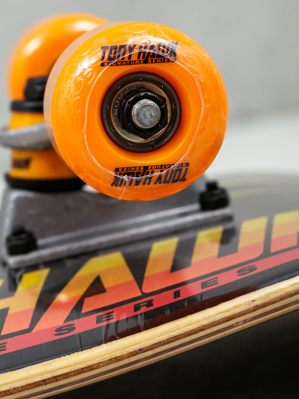 Tony Hawk Skateboard Sharp (multi color)