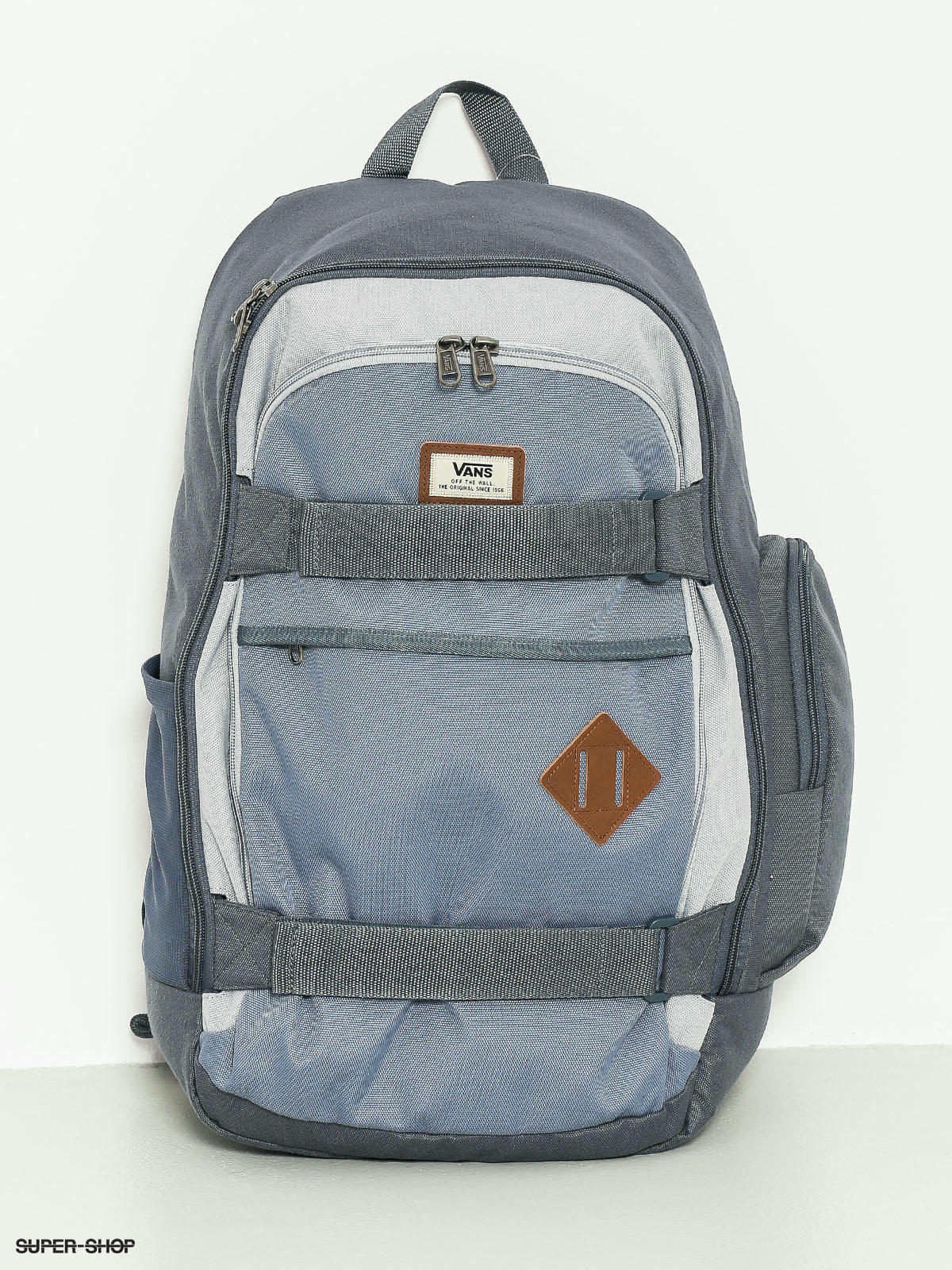 vans transient iii skate rucksack