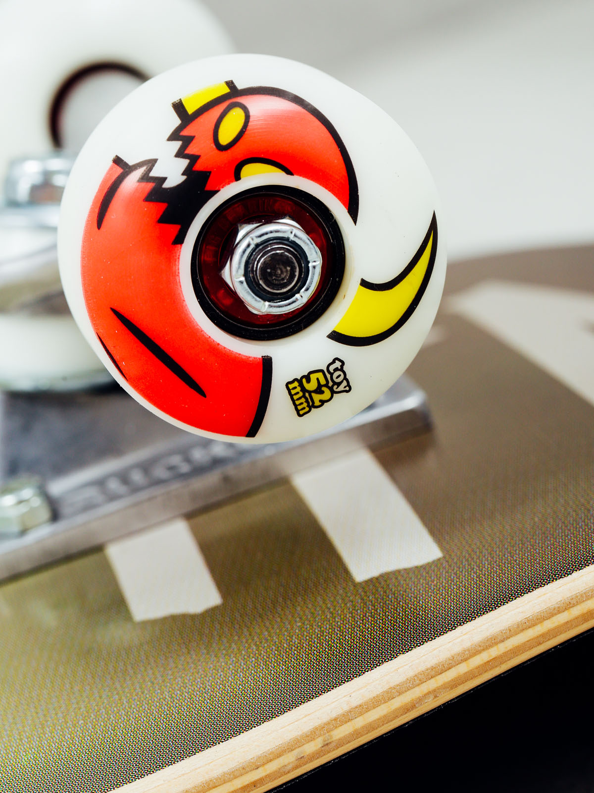 Toy Machine Skateboard Skull Monster (brown gradient)