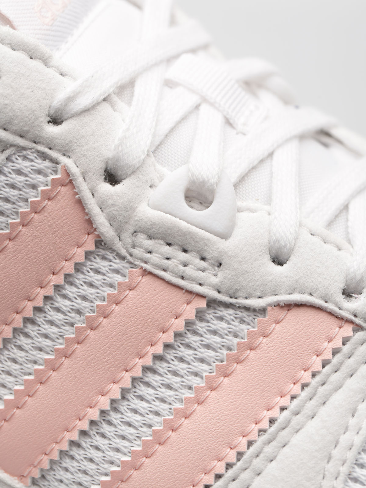 adidas Shoes Zx 700 Wmn (ftwr white/icey pink f17/crystal white s16)