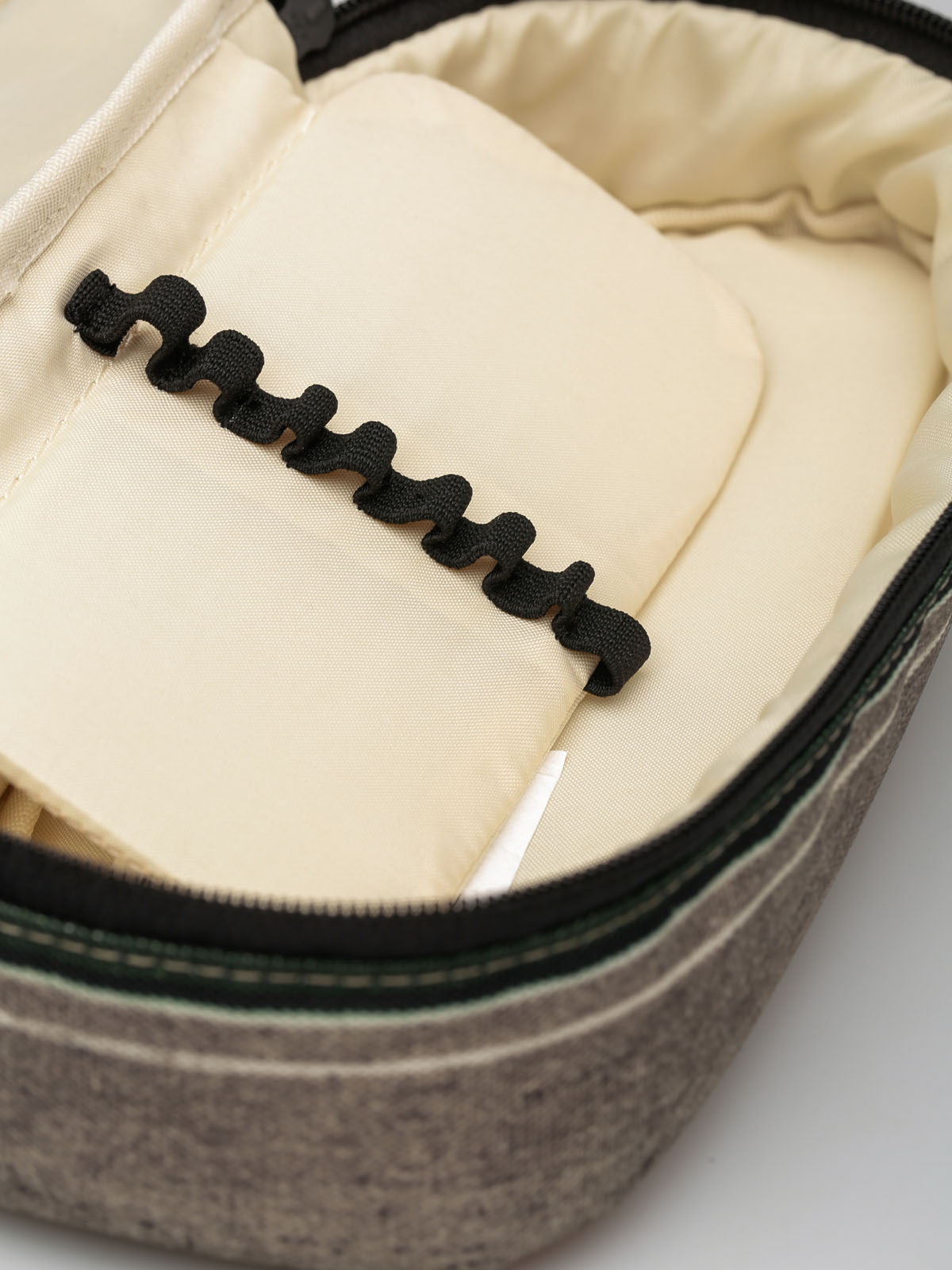 Burton Pencil case Switchback Case (bright sinola stripe)