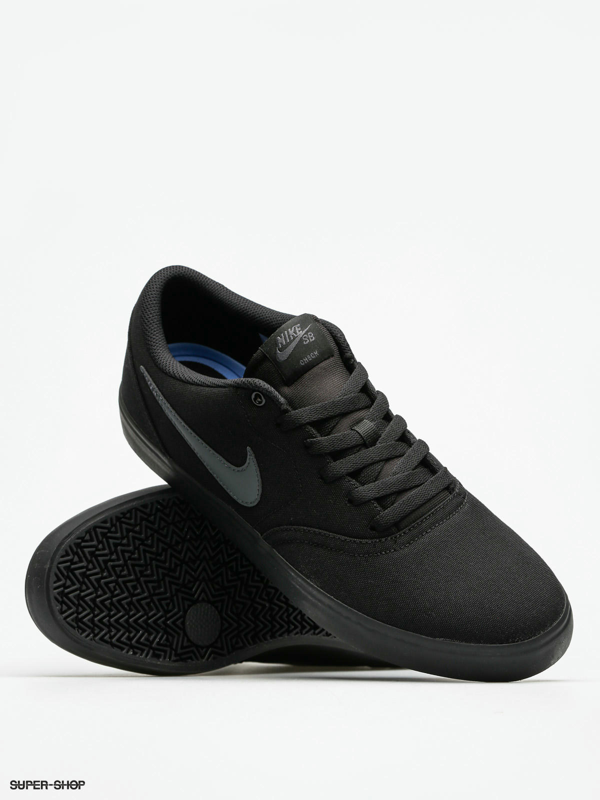 Nike sb 2024 solar black