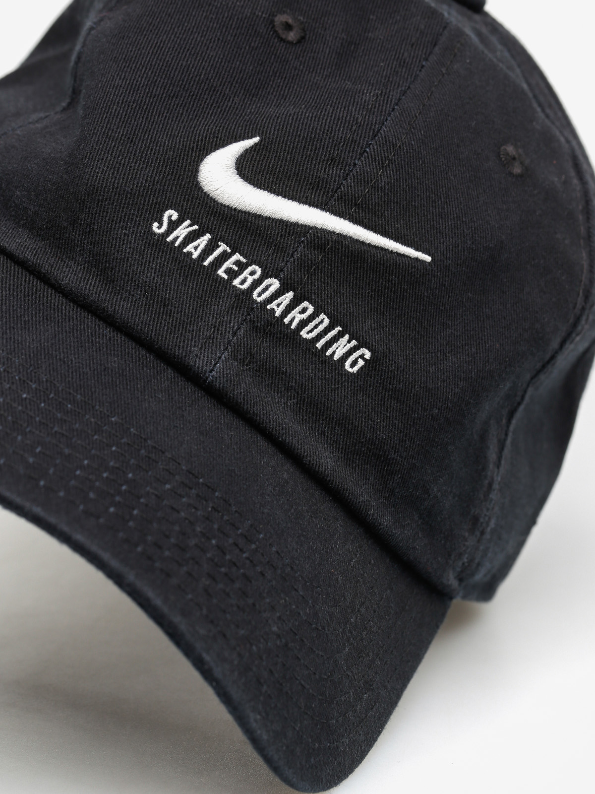 nike skateboarding cap