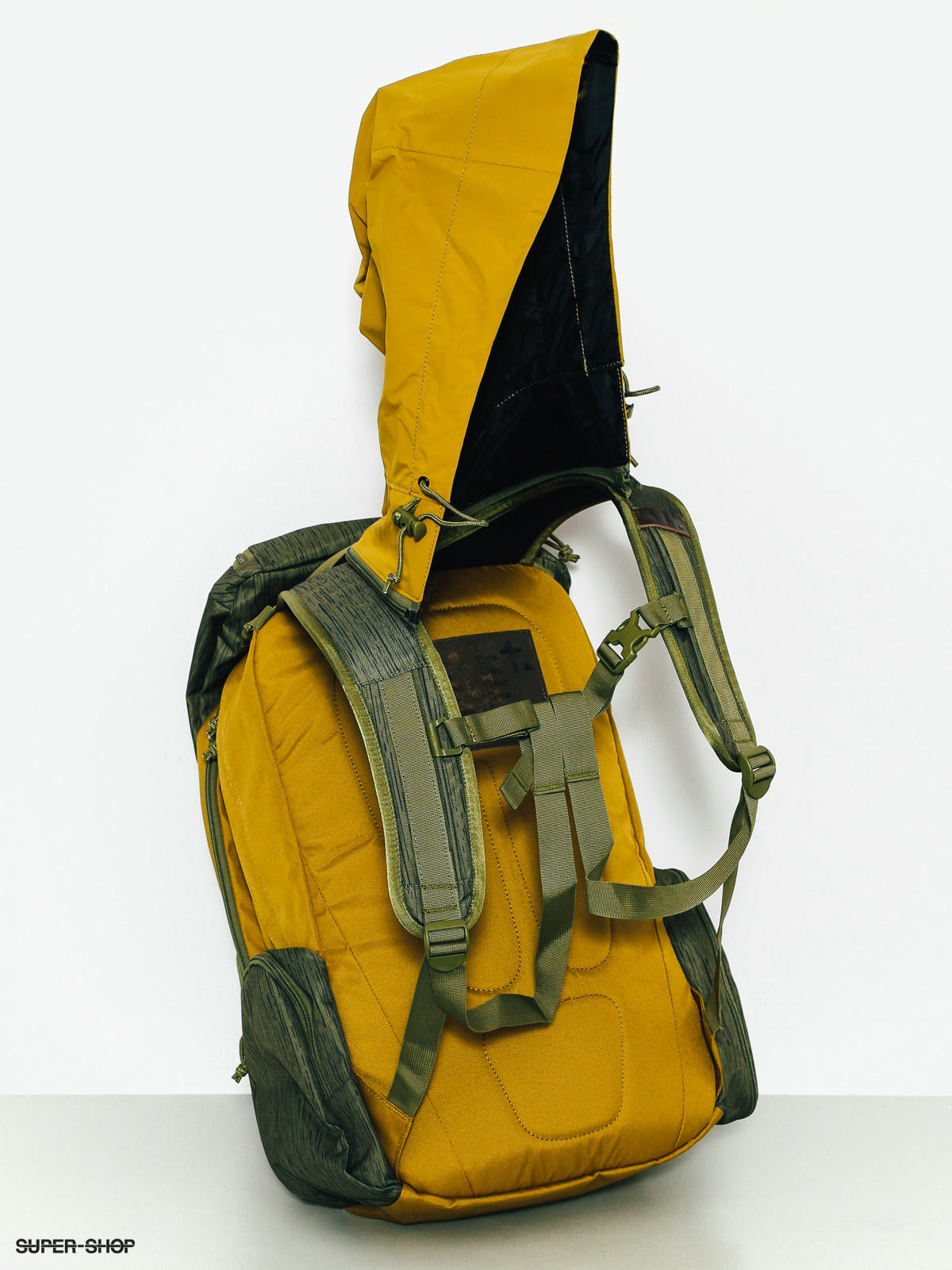 Burton high clearance cascade backpack