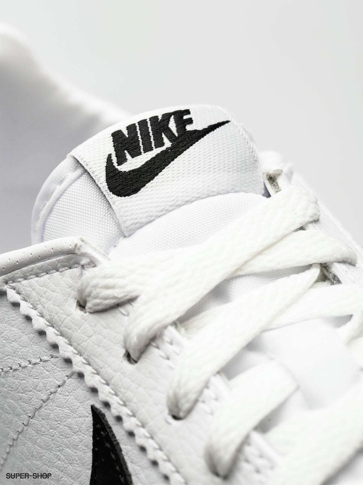 nike classic leather shoes