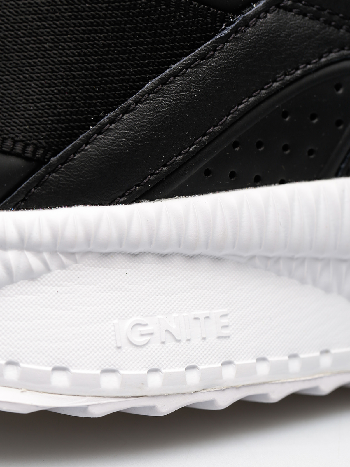 Puma Shoes Tsugi Blaze (puma black/puma white)