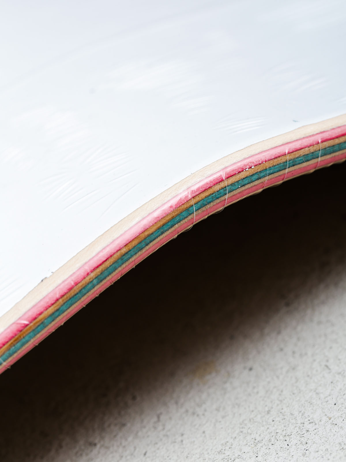 Nervous Deck Skates (white/black)