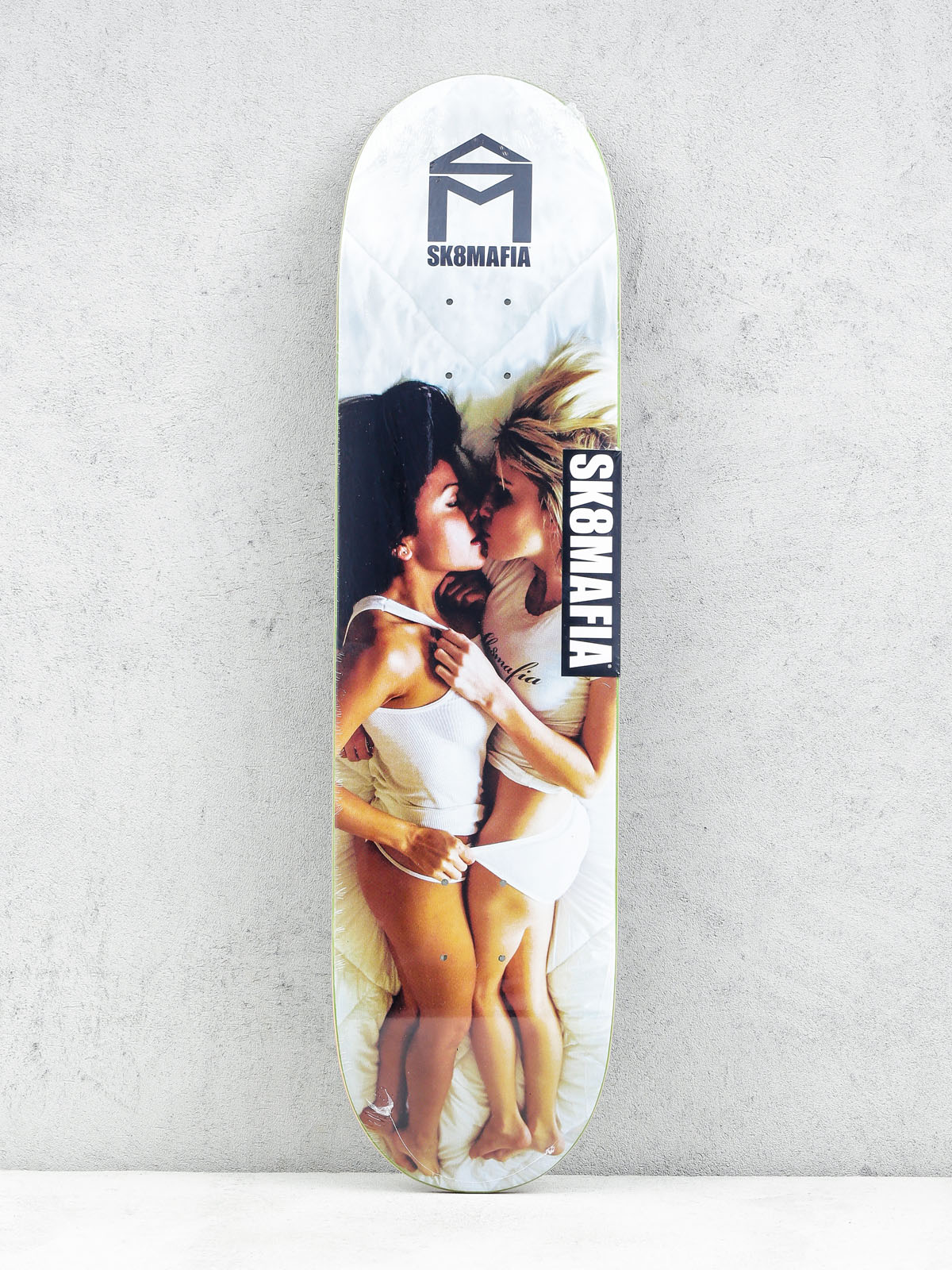Sk8Mafia Deck Love (girl)